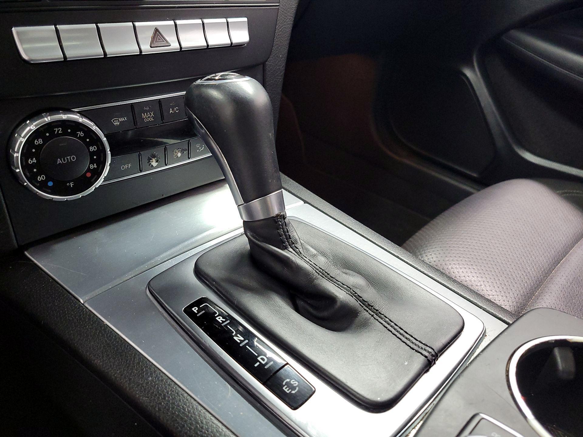 Thumbnail: 2014 Mercedes-Benz C-Class - 16