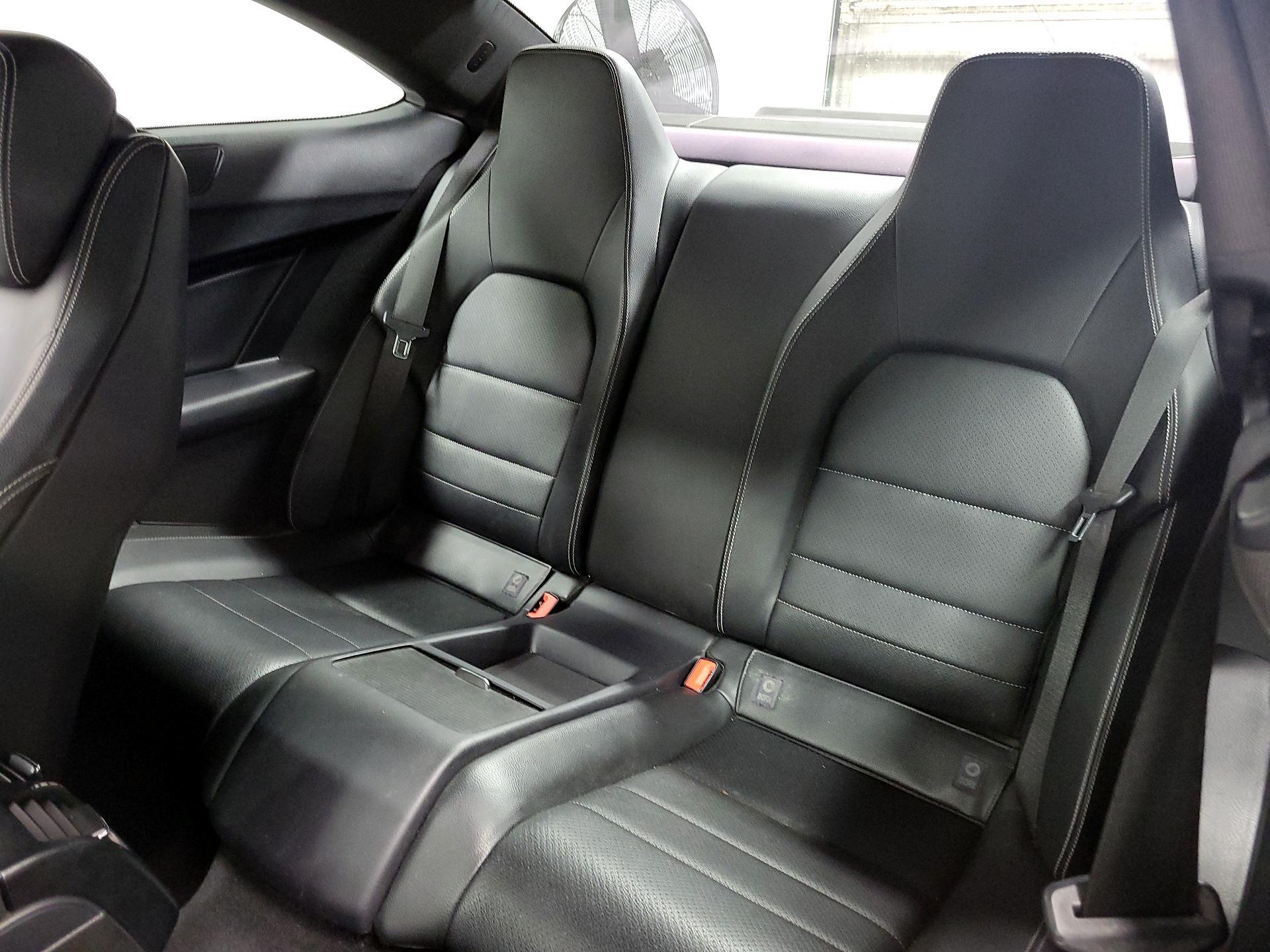 Thumbnail: 2014 Mercedes-Benz C-Class - 18