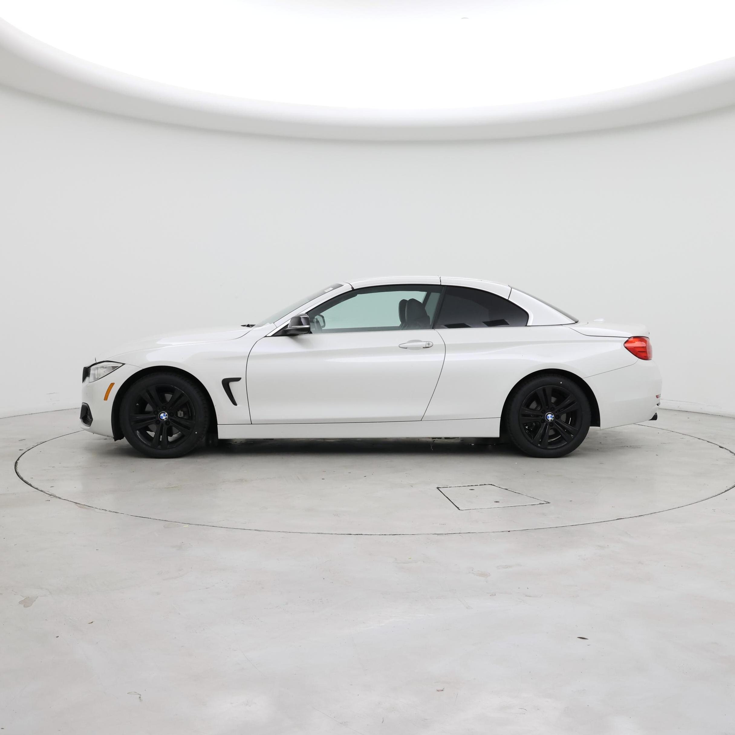 Thumbnail: 2015 BMW 4 Series - 3
