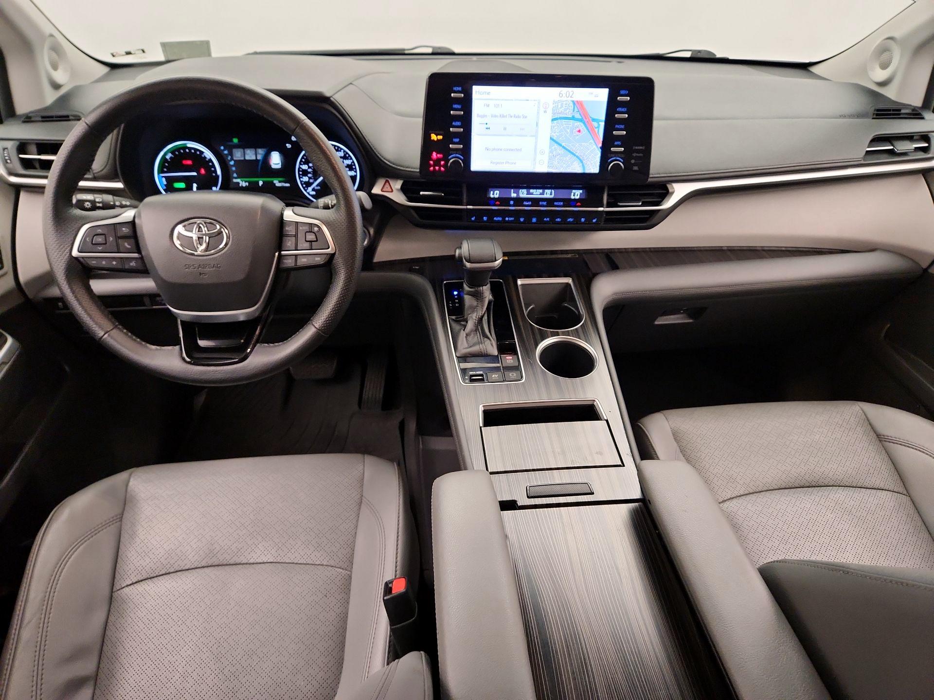 Thumbnail: 2021 Toyota Sienna - 9