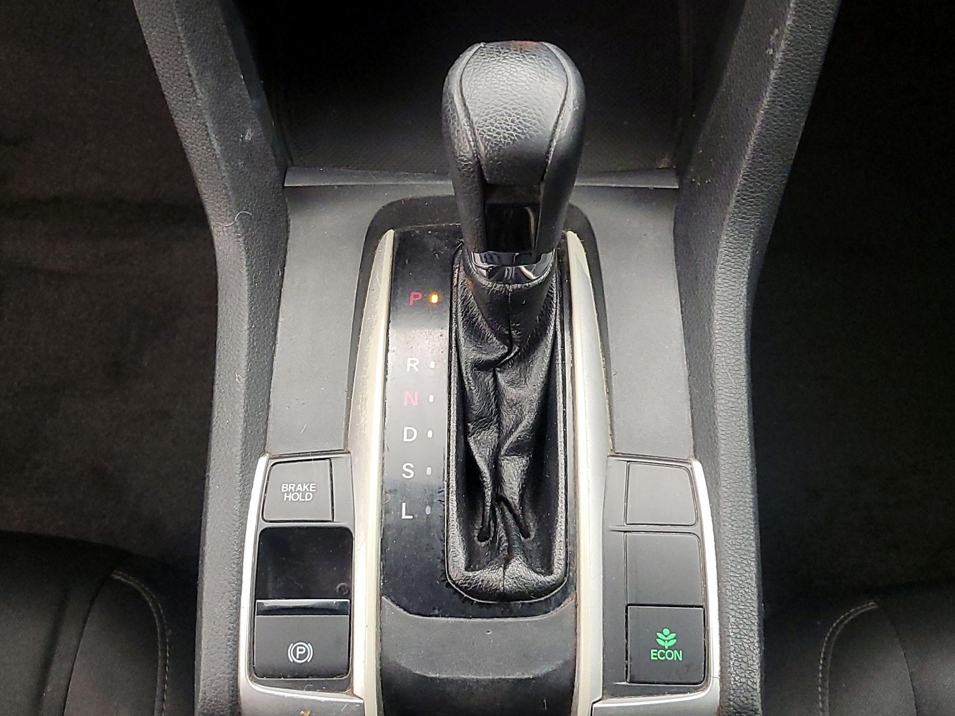 Thumbnail: 2016 Honda Civic - 17