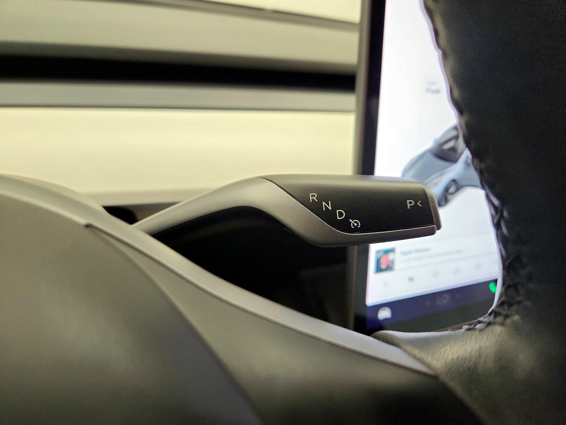 Thumbnail: 2021 Tesla Model 3 - 17
