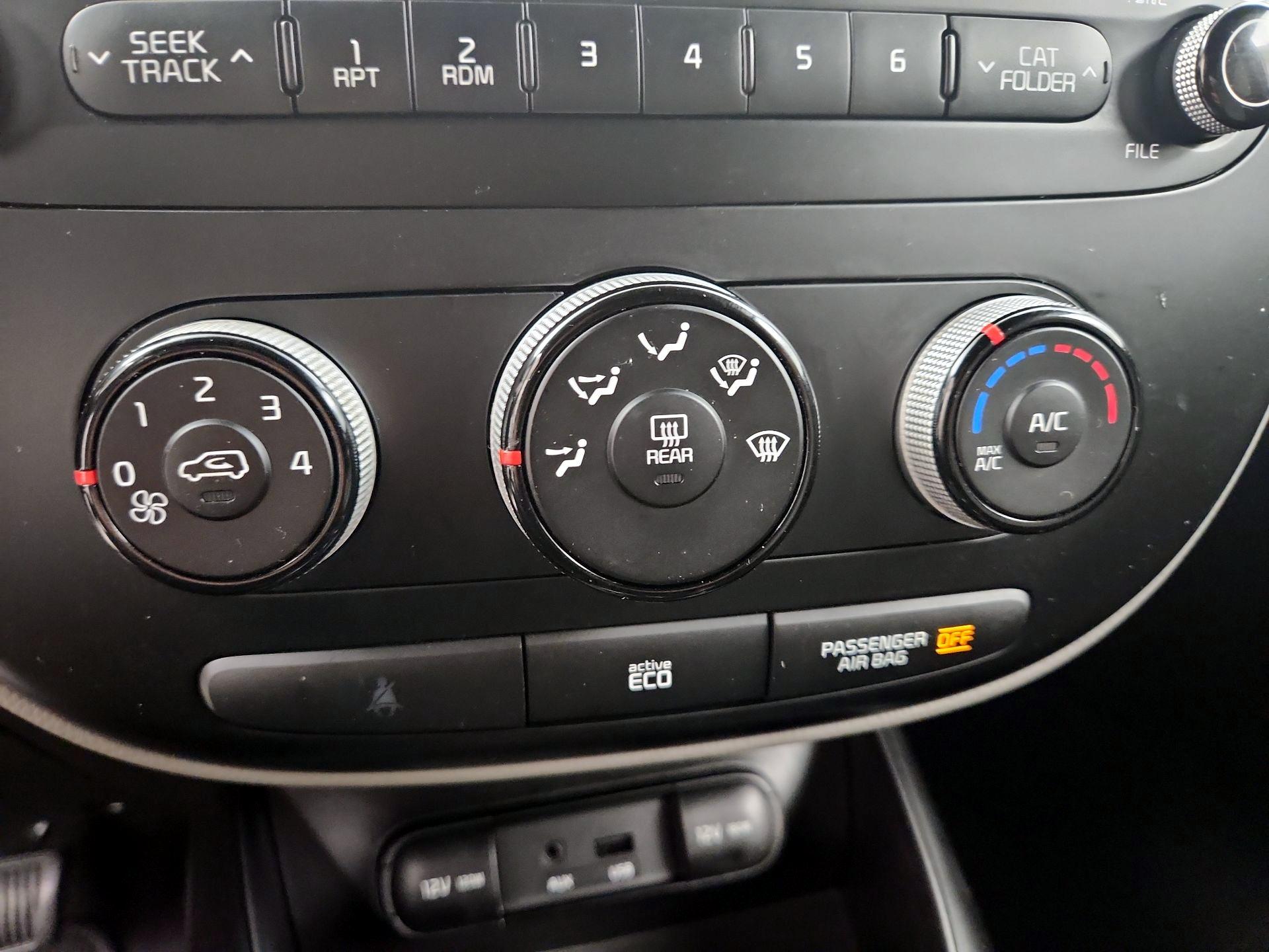 Thumbnail: 2015 Kia Soul - 15