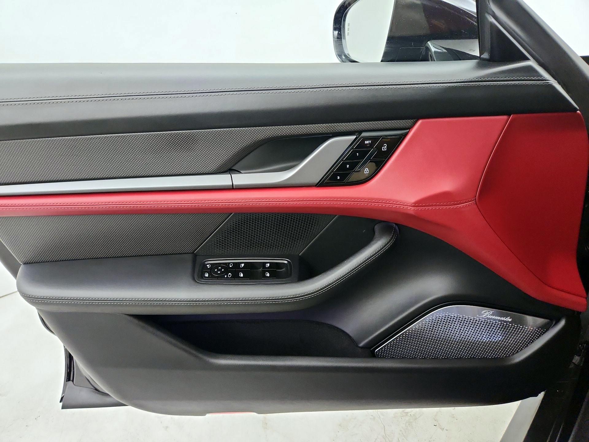 Thumbnail: 2020 Porsche Taycan - 12