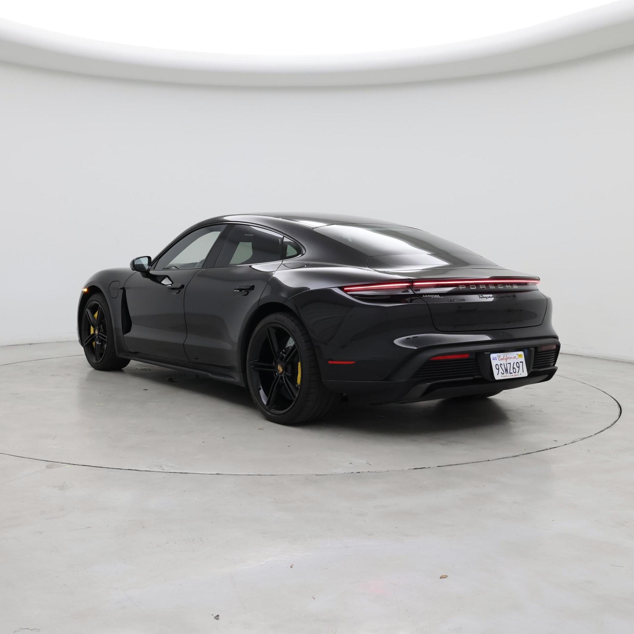 Thumbnail: 2020 Porsche Taycan - 2