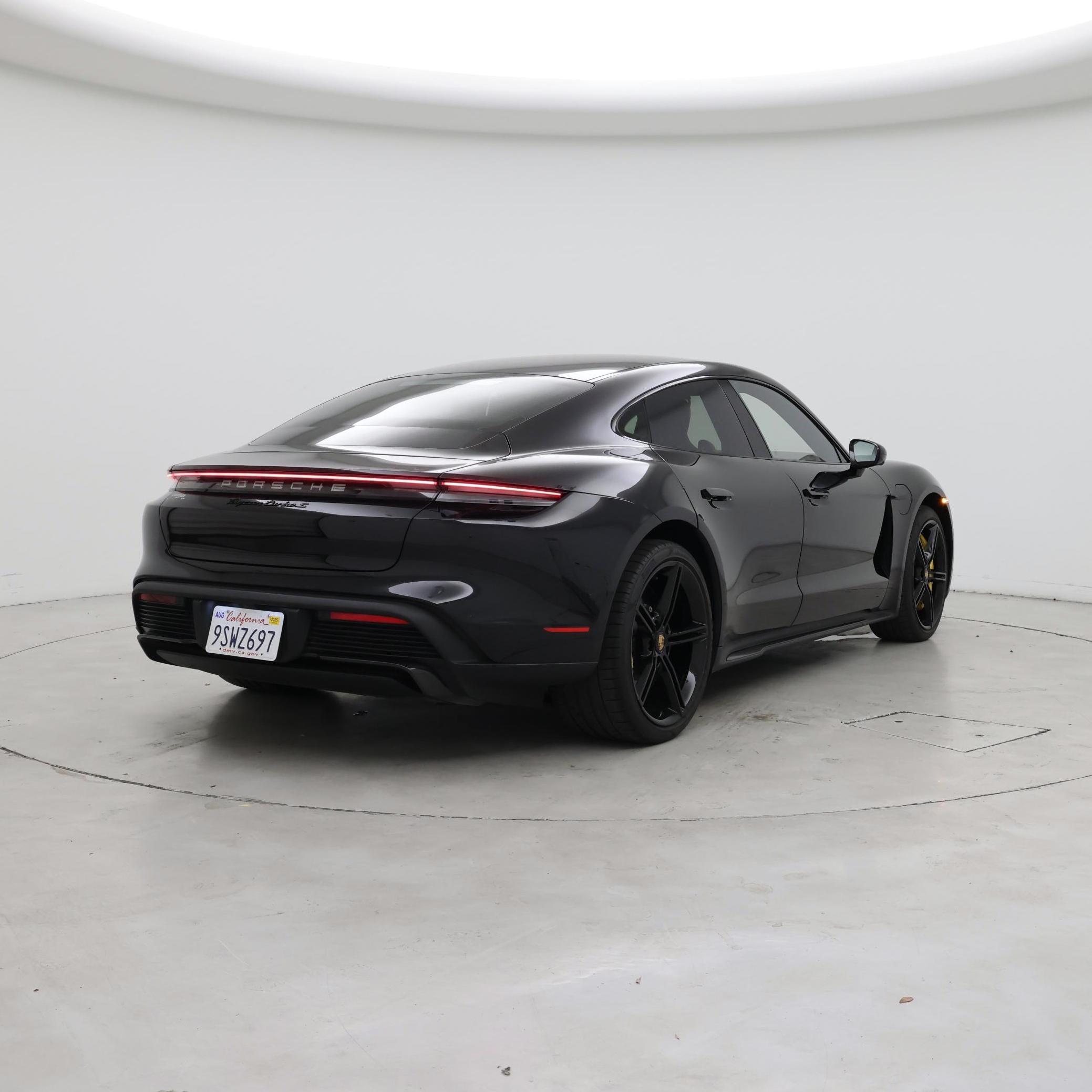 Thumbnail: 2020 Porsche Taycan - 8