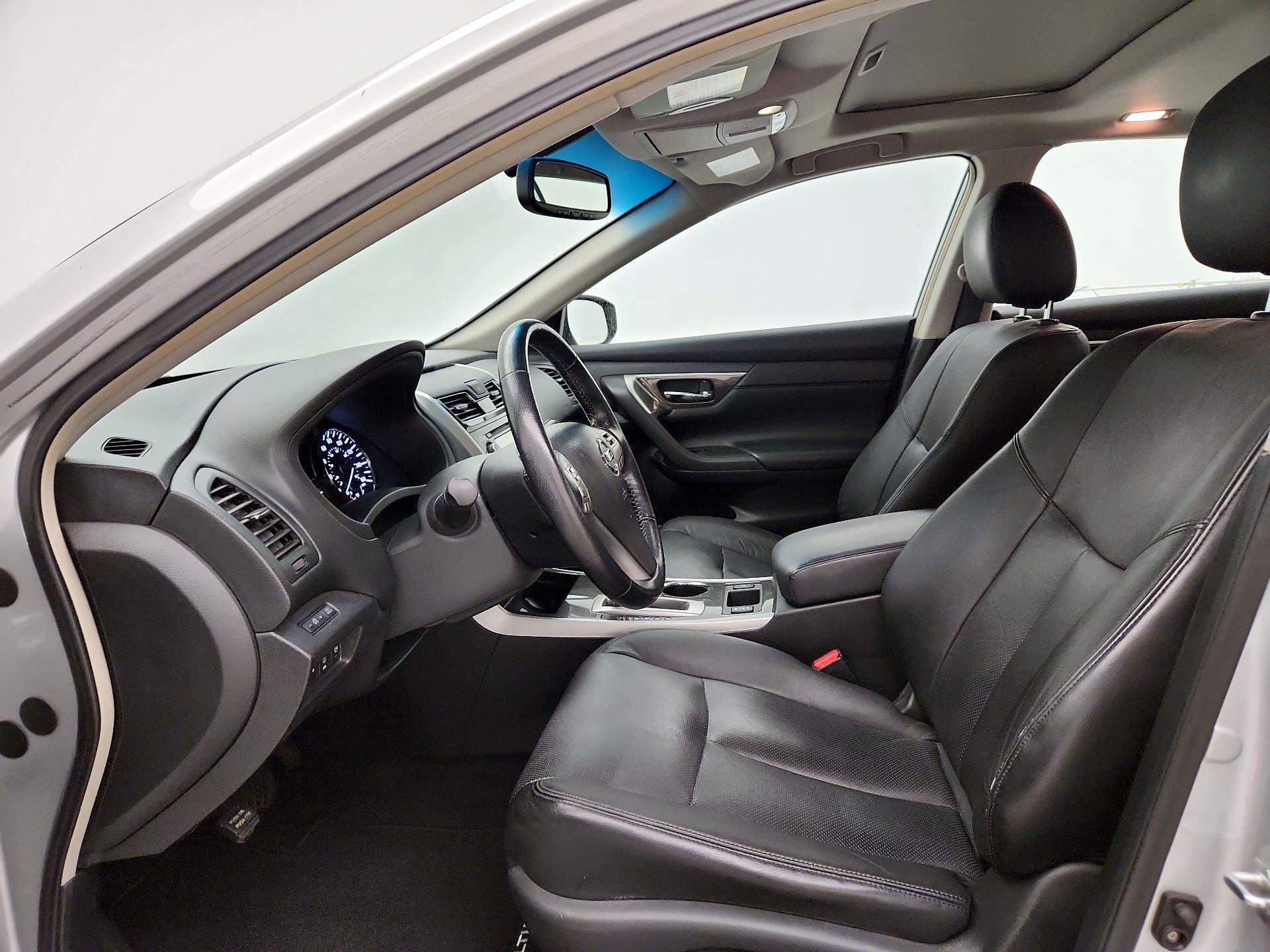 Thumbnail: 2013 Nissan Altima - 11