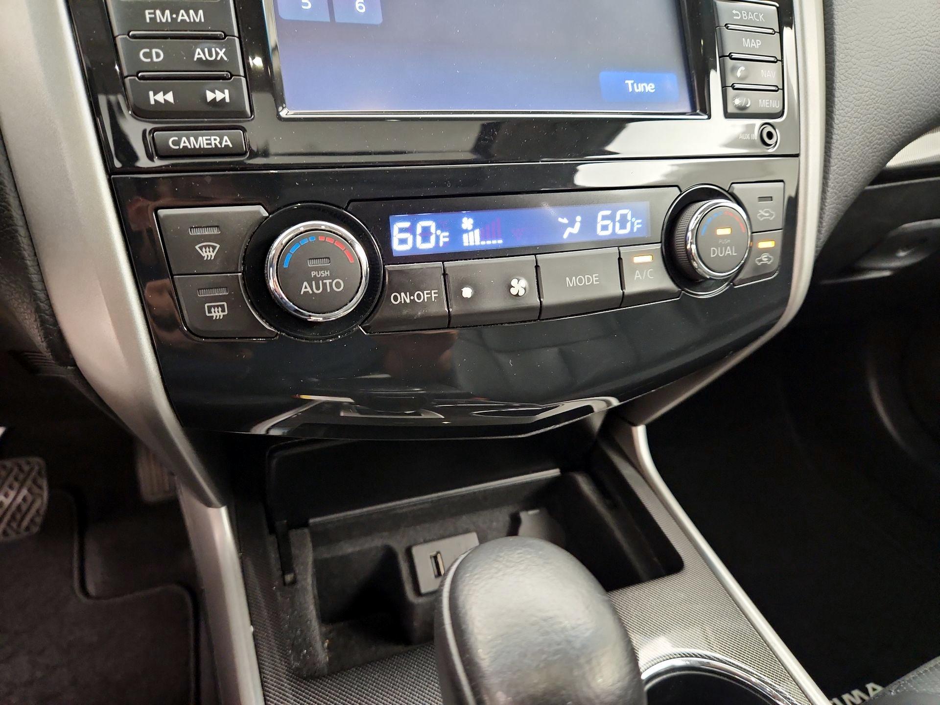 Thumbnail: 2013 Nissan Altima - 16