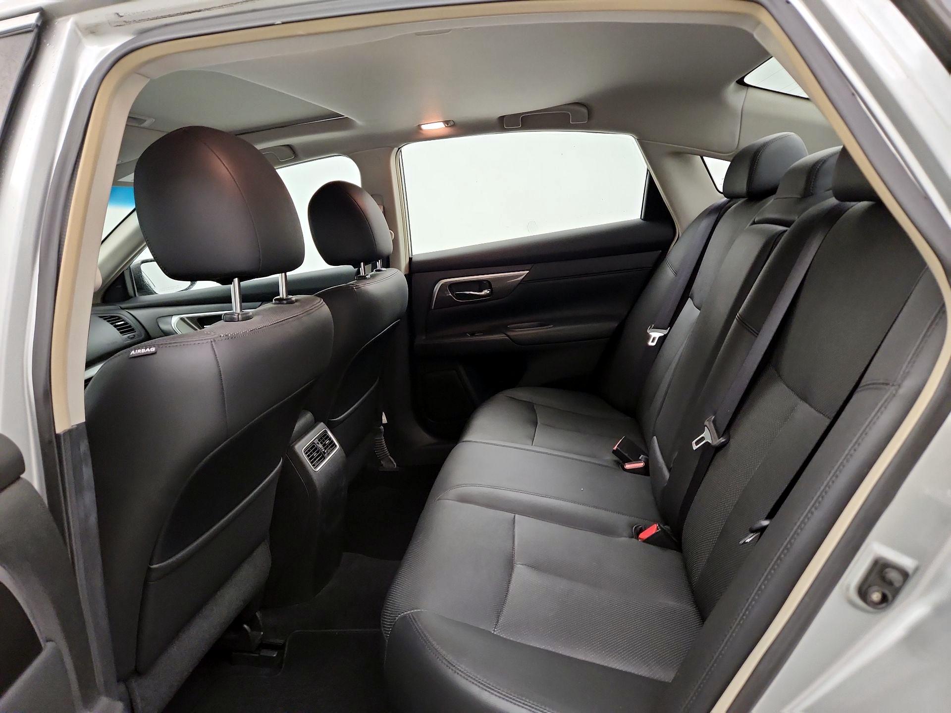 Thumbnail: 2013 Nissan Altima - 20