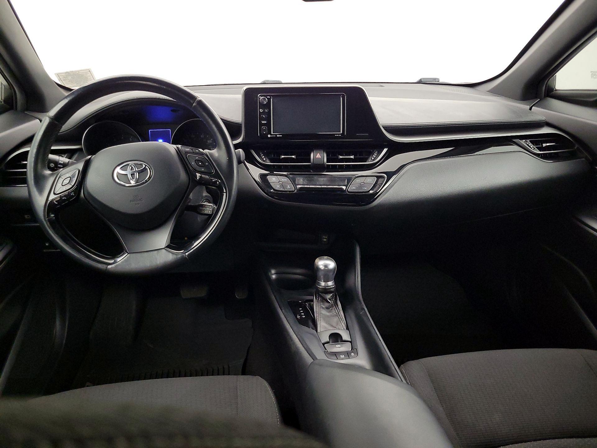 Thumbnail: 2018 Toyota C-HR - 9
