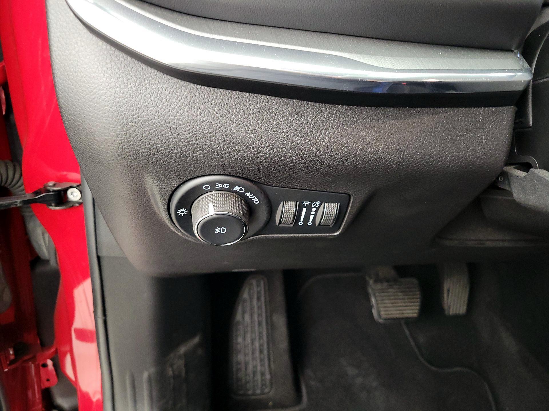 Thumbnail: 2022 Jeep Compass - 13