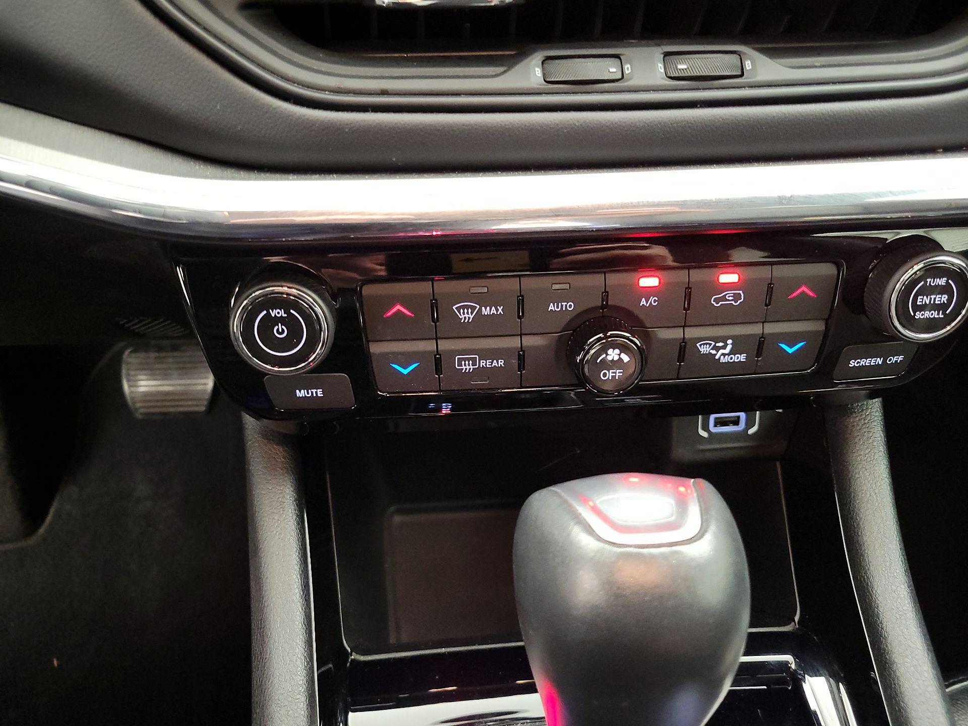 Thumbnail: 2022 Jeep Compass - 16