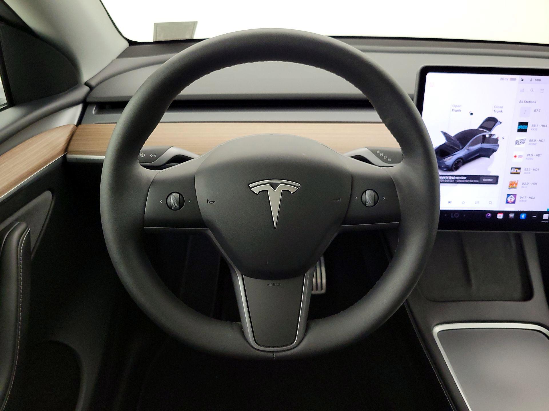 Thumbnail: 2025 Tesla Model Y - 10