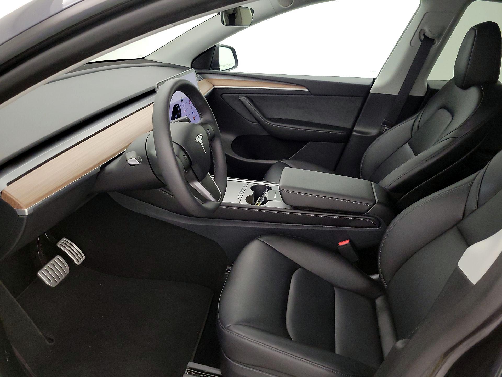 Thumbnail: 2025 Tesla Model Y - 11