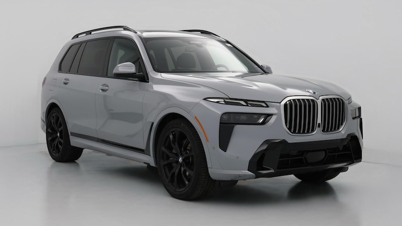 2023 BMW X7 xDrive40i Hero Image