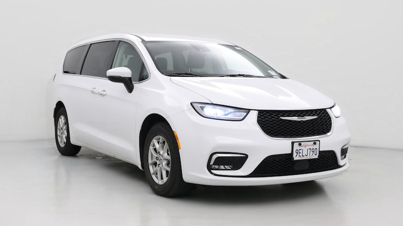 2023 Chrysler Pacifica Touring L Hero Image