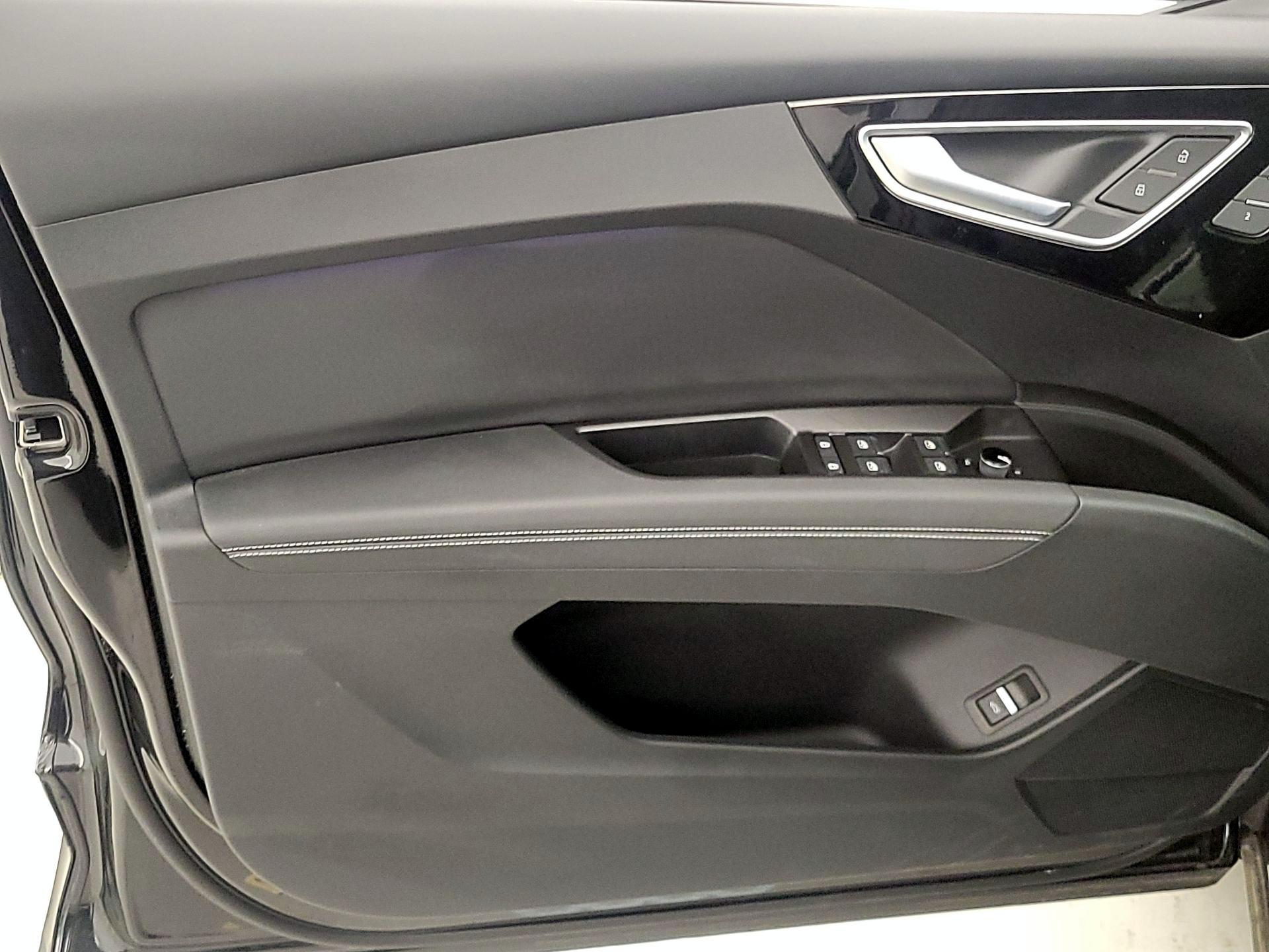 Thumbnail: 2024 Audi Q4 e-tron - 12