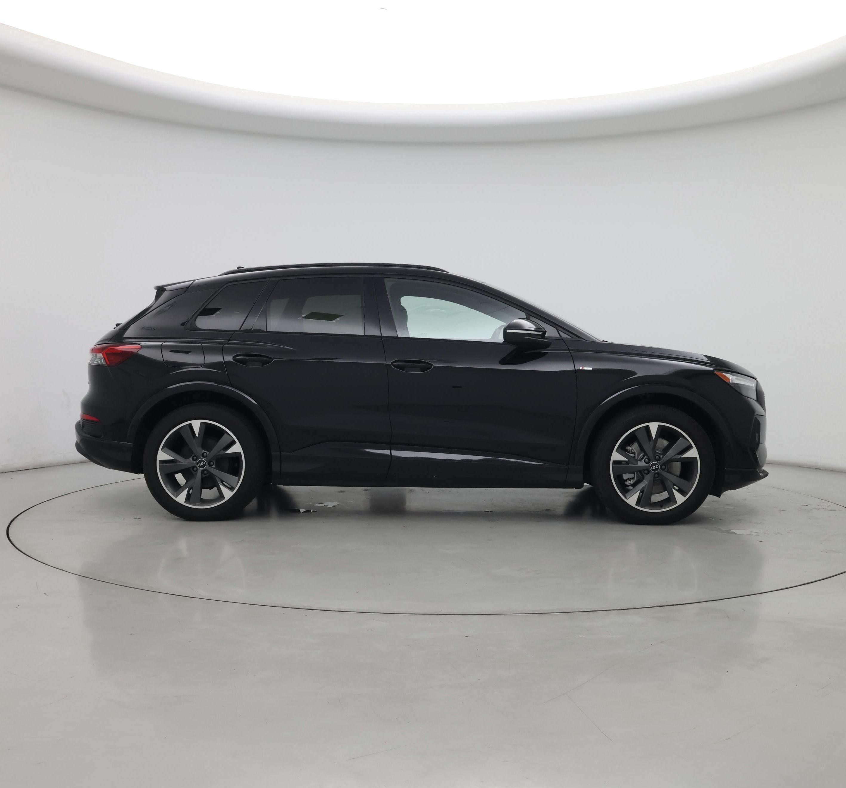 Thumbnail: 2024 Audi Q4 e-tron - 7