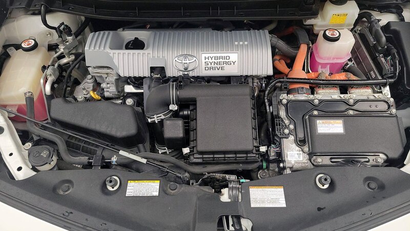 2017 Toyota Prius v Two 21