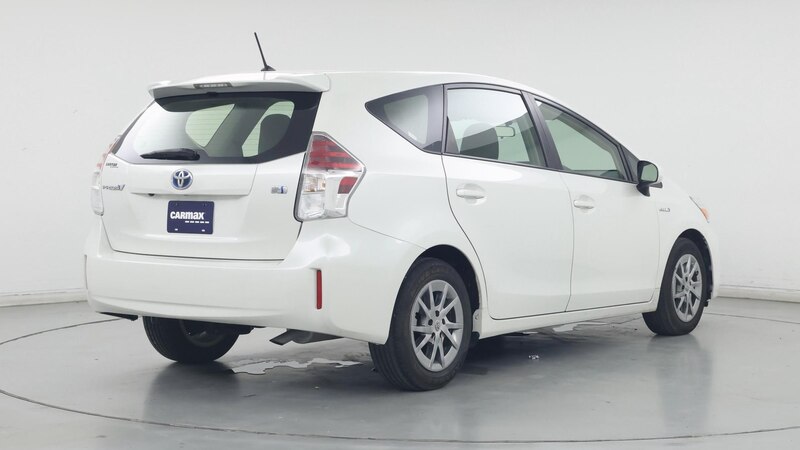 2017 Toyota Prius v Two 8