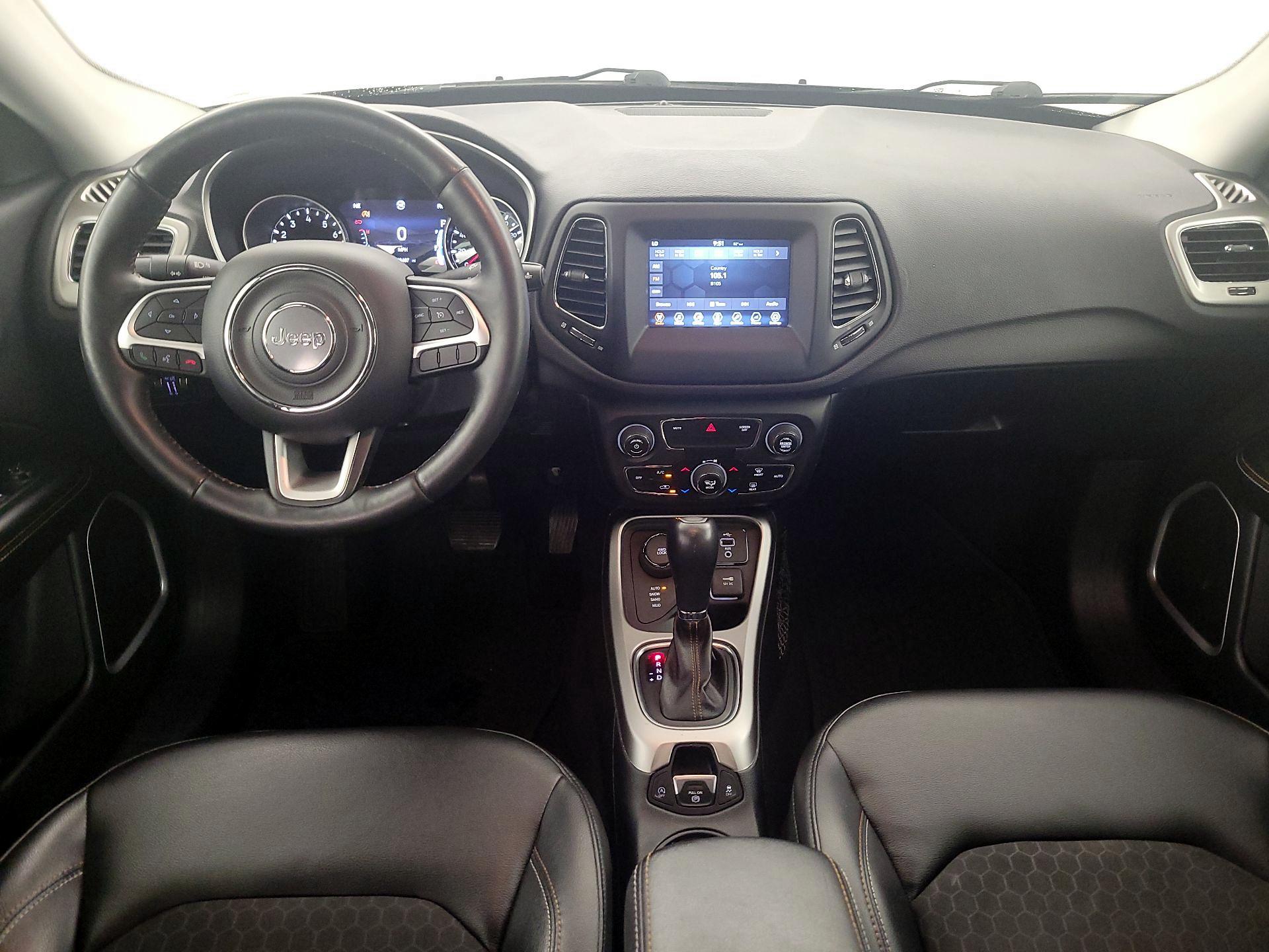 Thumbnail: 2018 Jeep Compass - 9