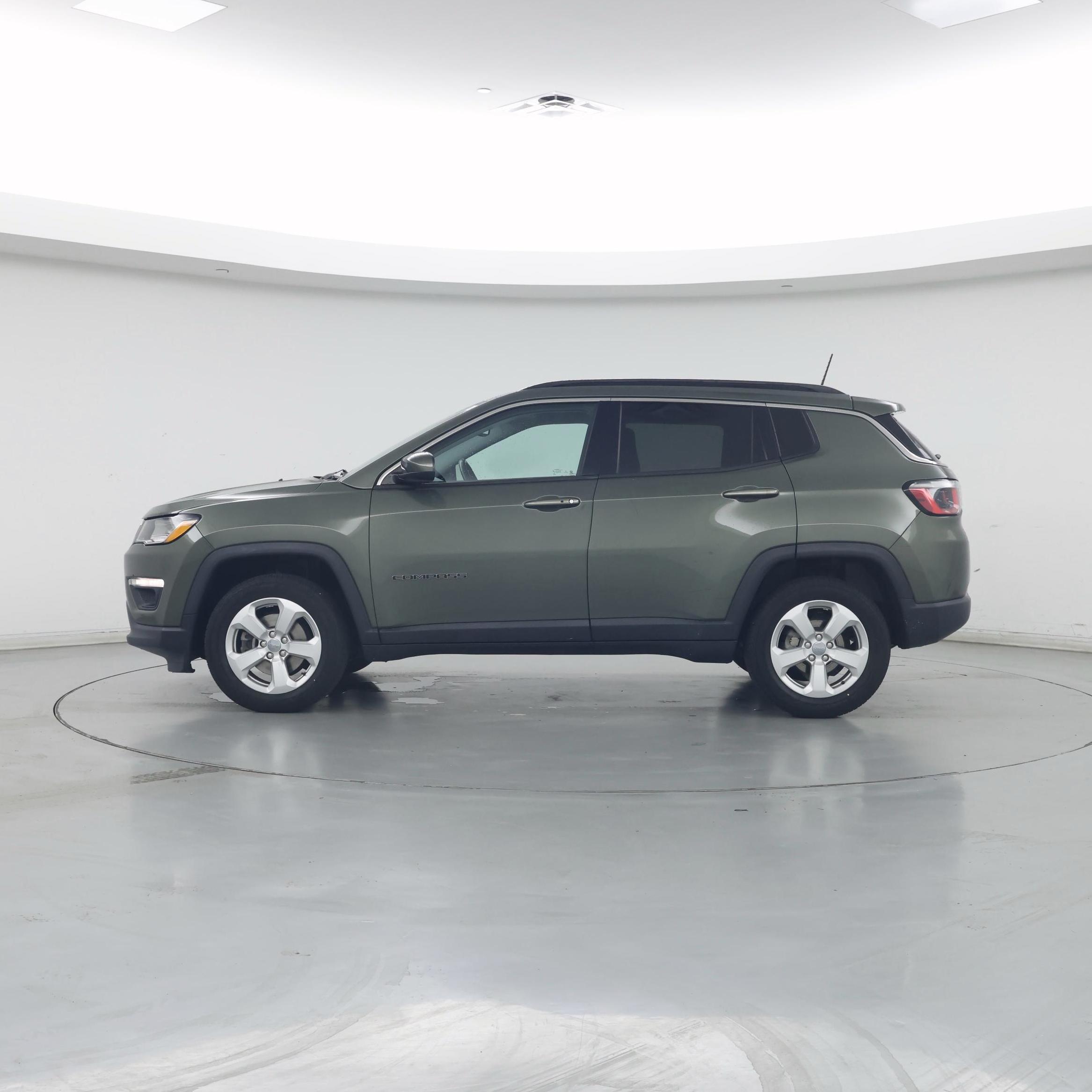 Thumbnail: 2018 Jeep Compass - 3