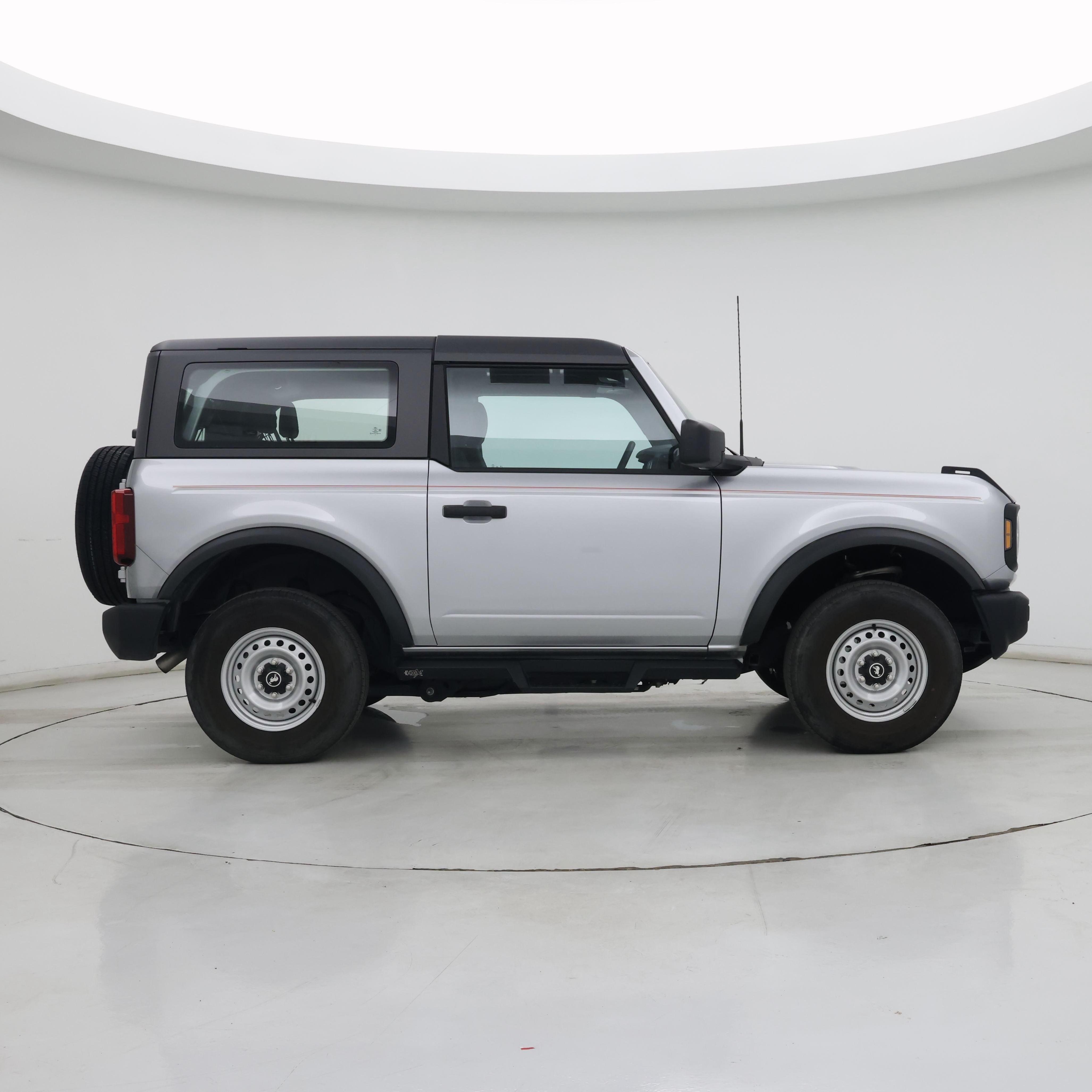 Thumbnail: 2022 Ford Bronco - 7