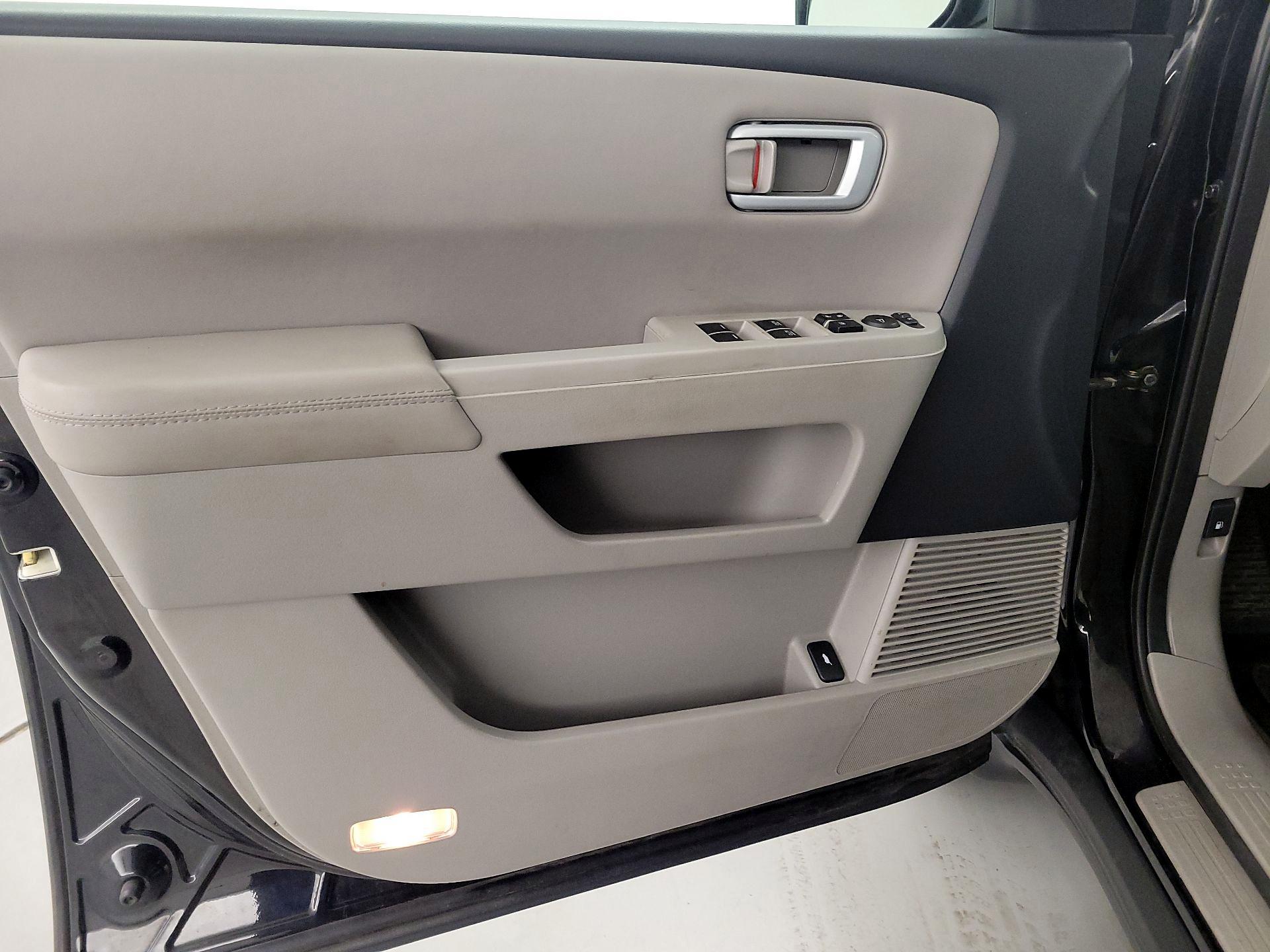 Thumbnail: 2015 Honda Pilot - 12