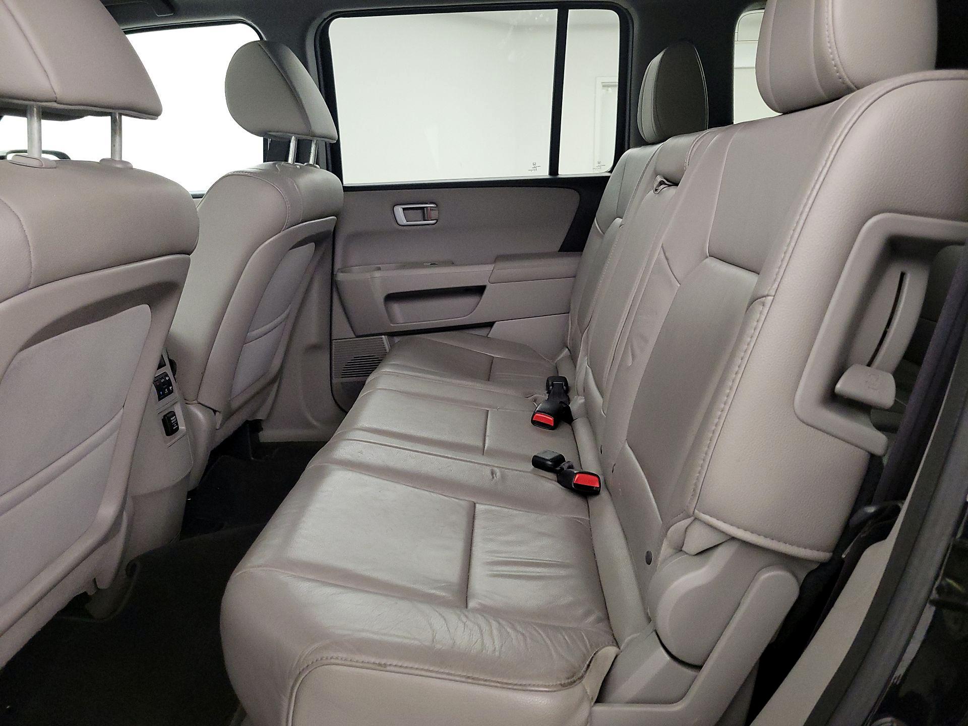Thumbnail: 2015 Honda Pilot - 20