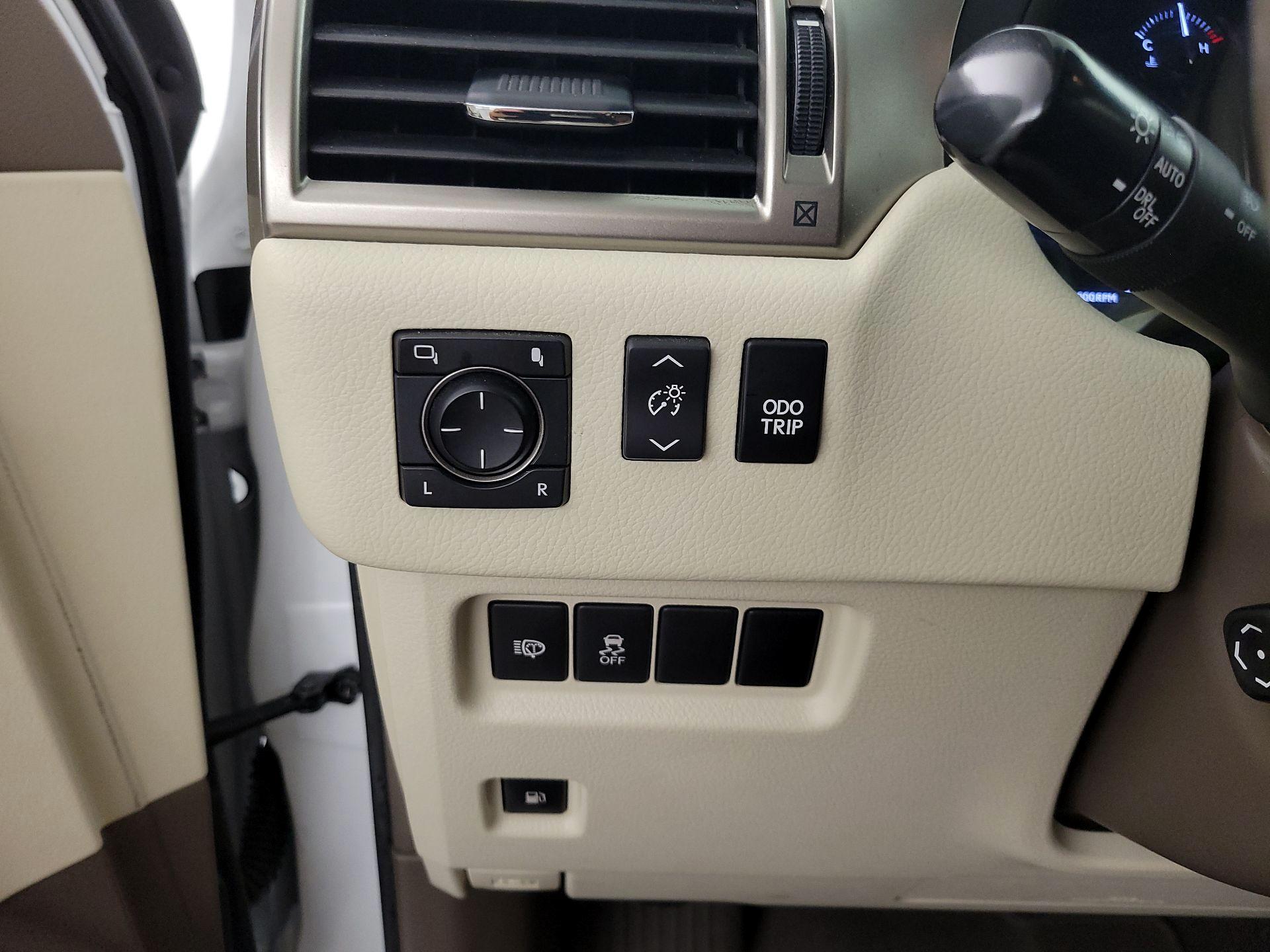 Thumbnail: 2018 Lexus GX - 13