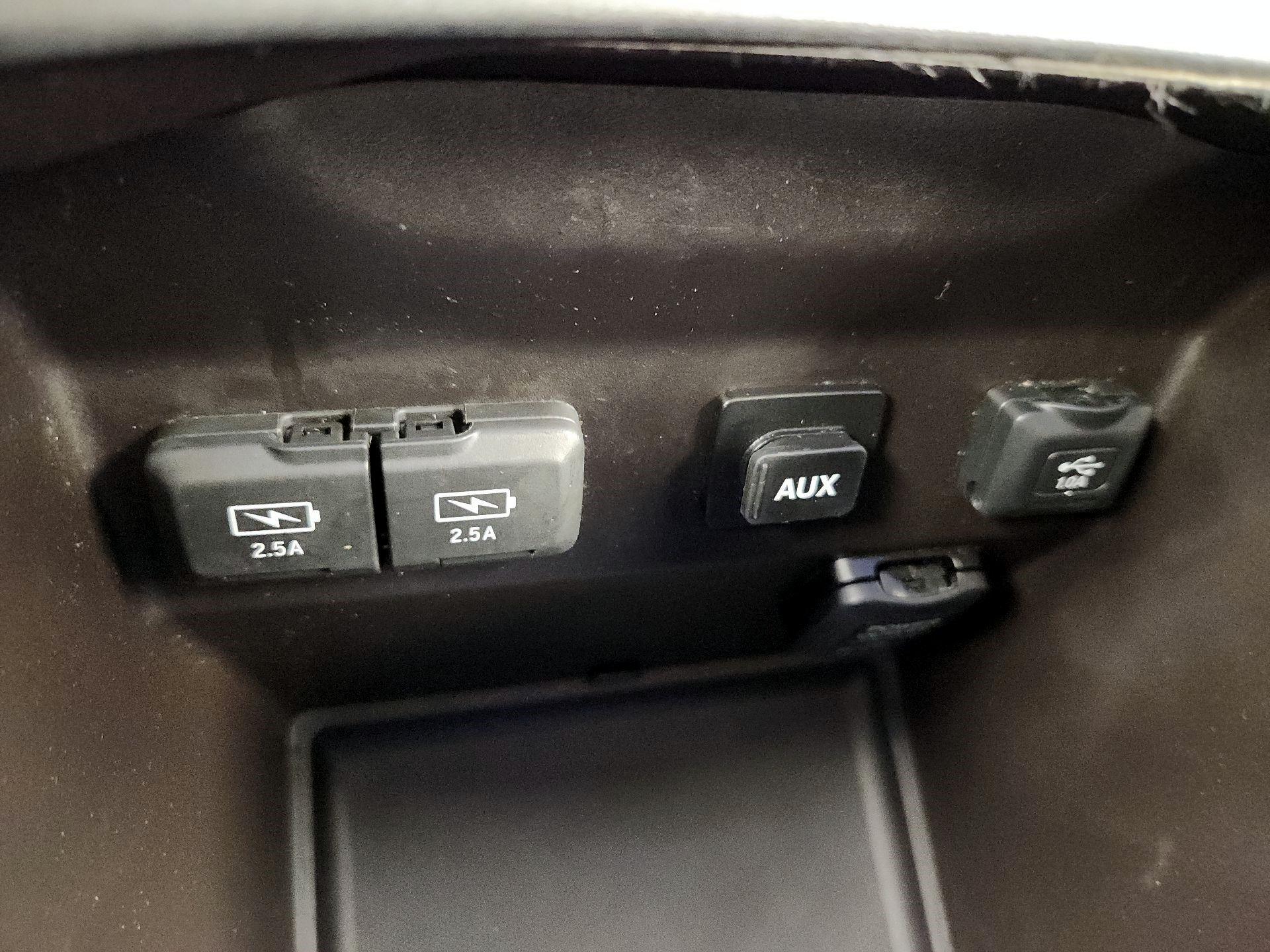 Thumbnail: 2017 Acura MDX - 18