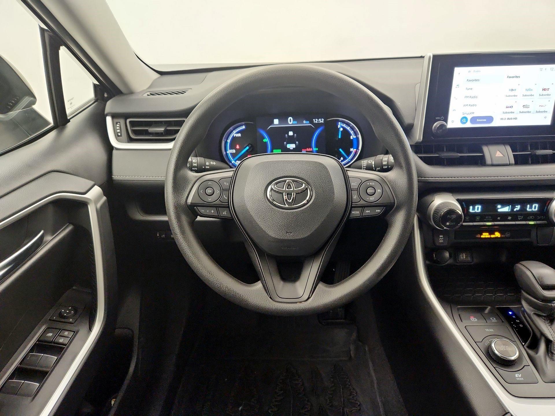 Thumbnail: 2024 Toyota RAV4 - 10