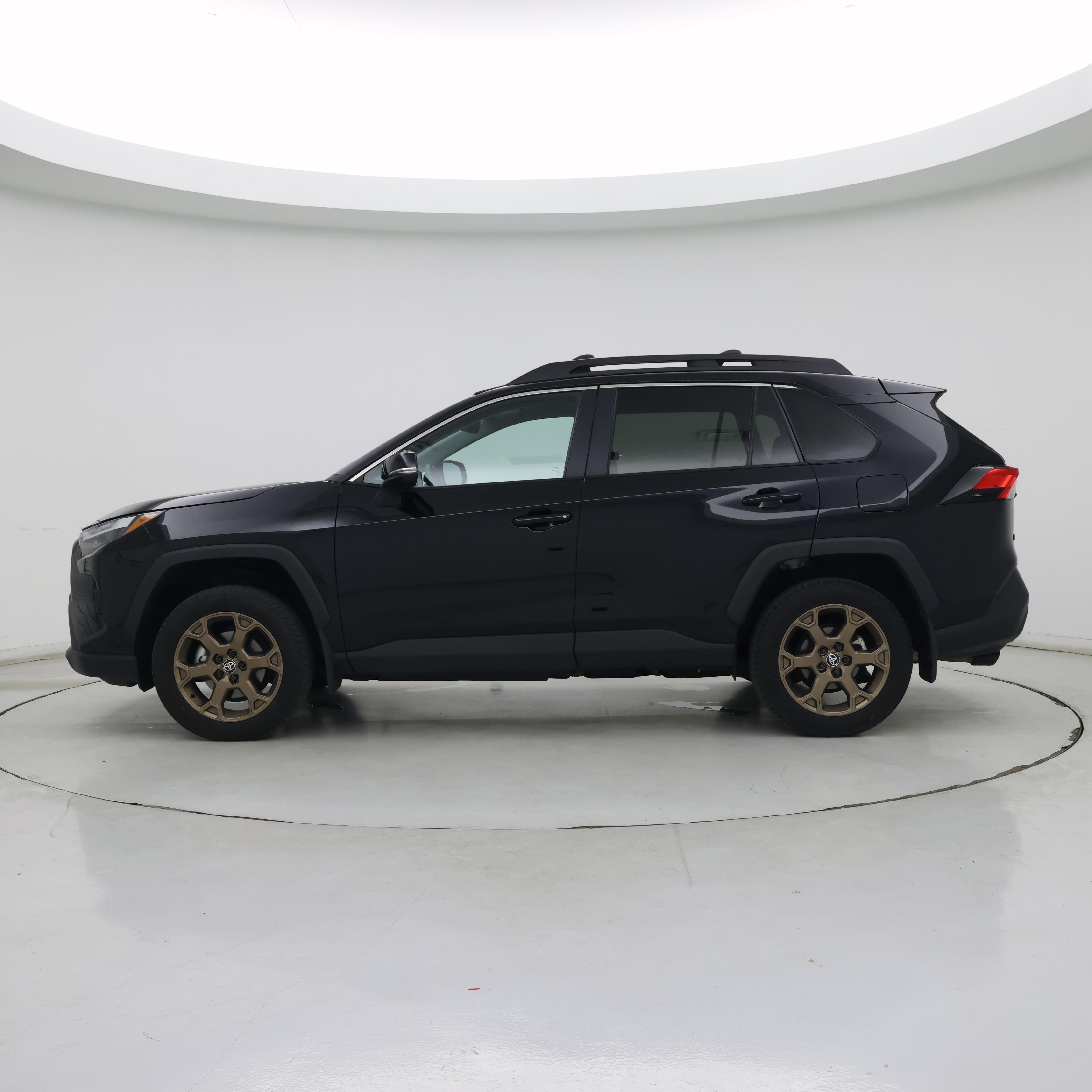 Thumbnail: 2024 Toyota RAV4 - 3