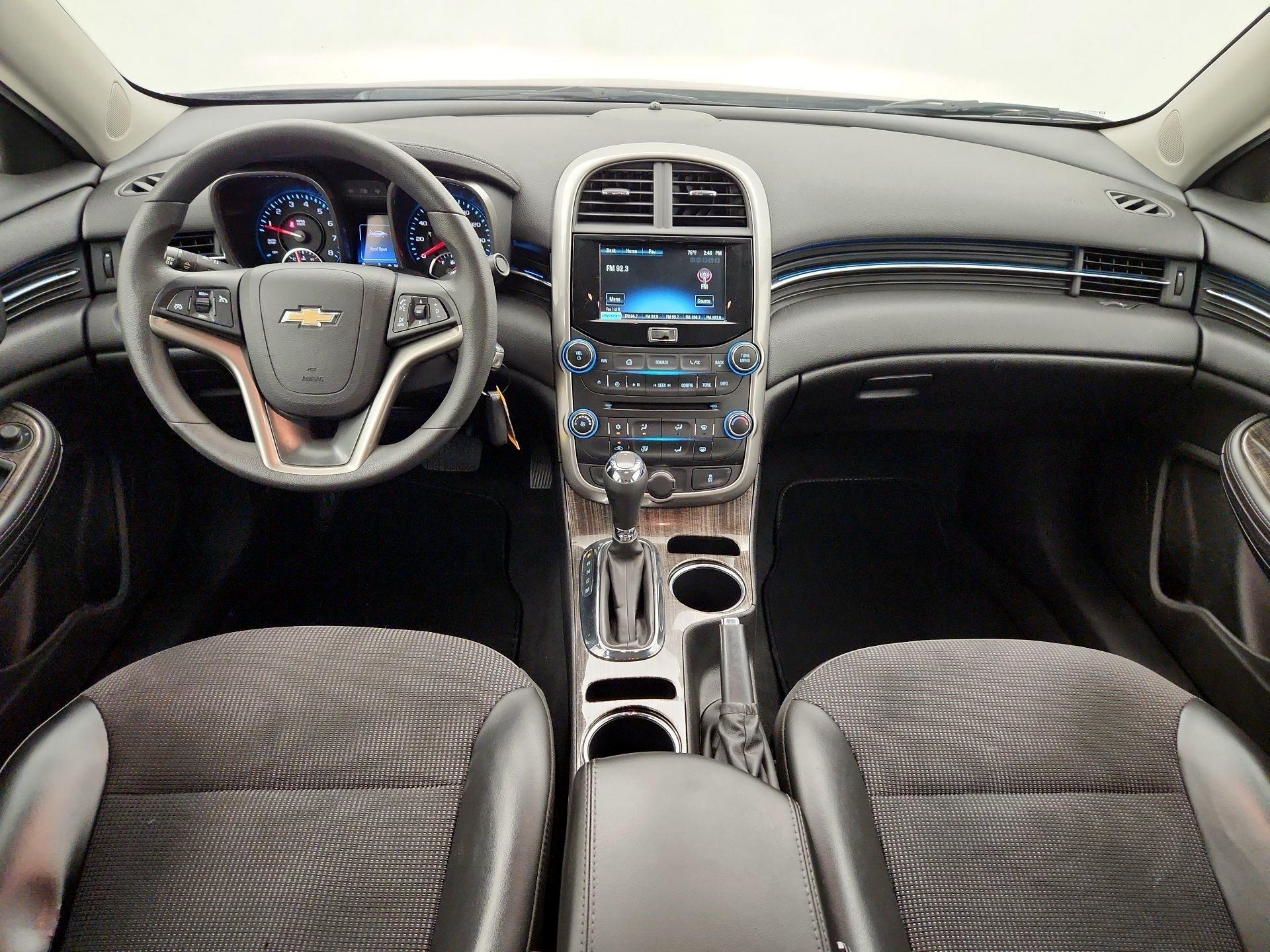 Thumbnail: 2016 Chevrolet Malibu - 9