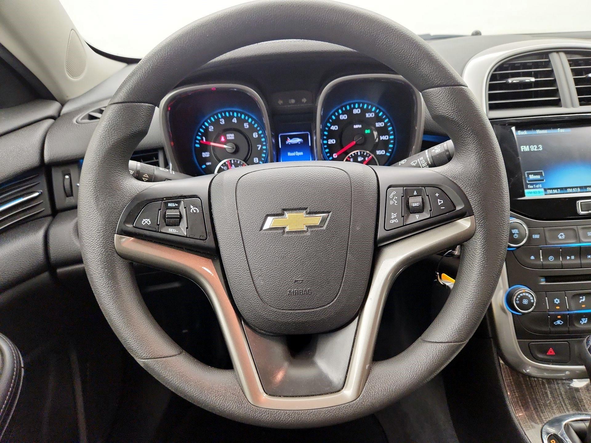 Thumbnail: 2016 Chevrolet Malibu - 10