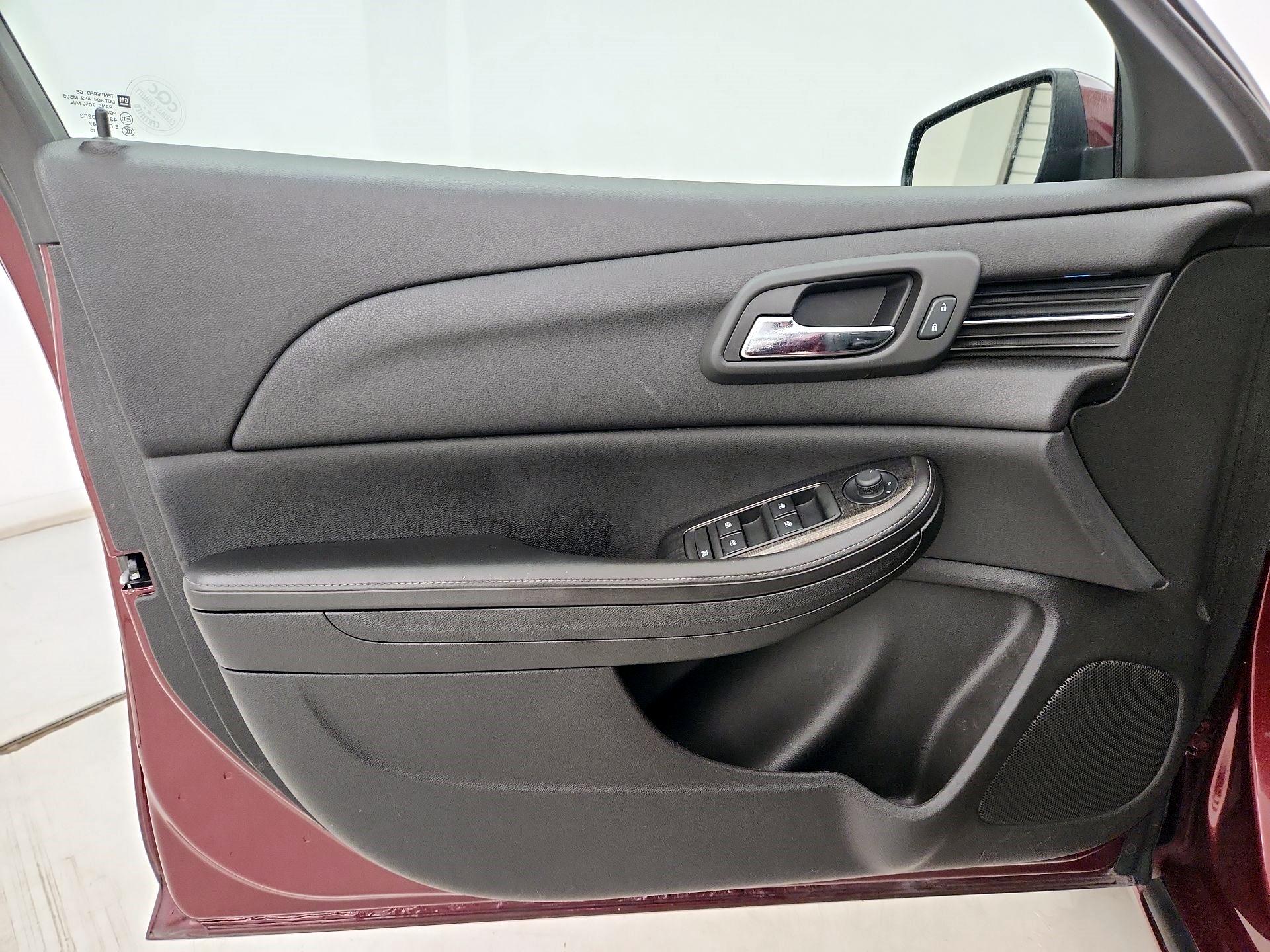 Thumbnail: 2016 Chevrolet Malibu - 12