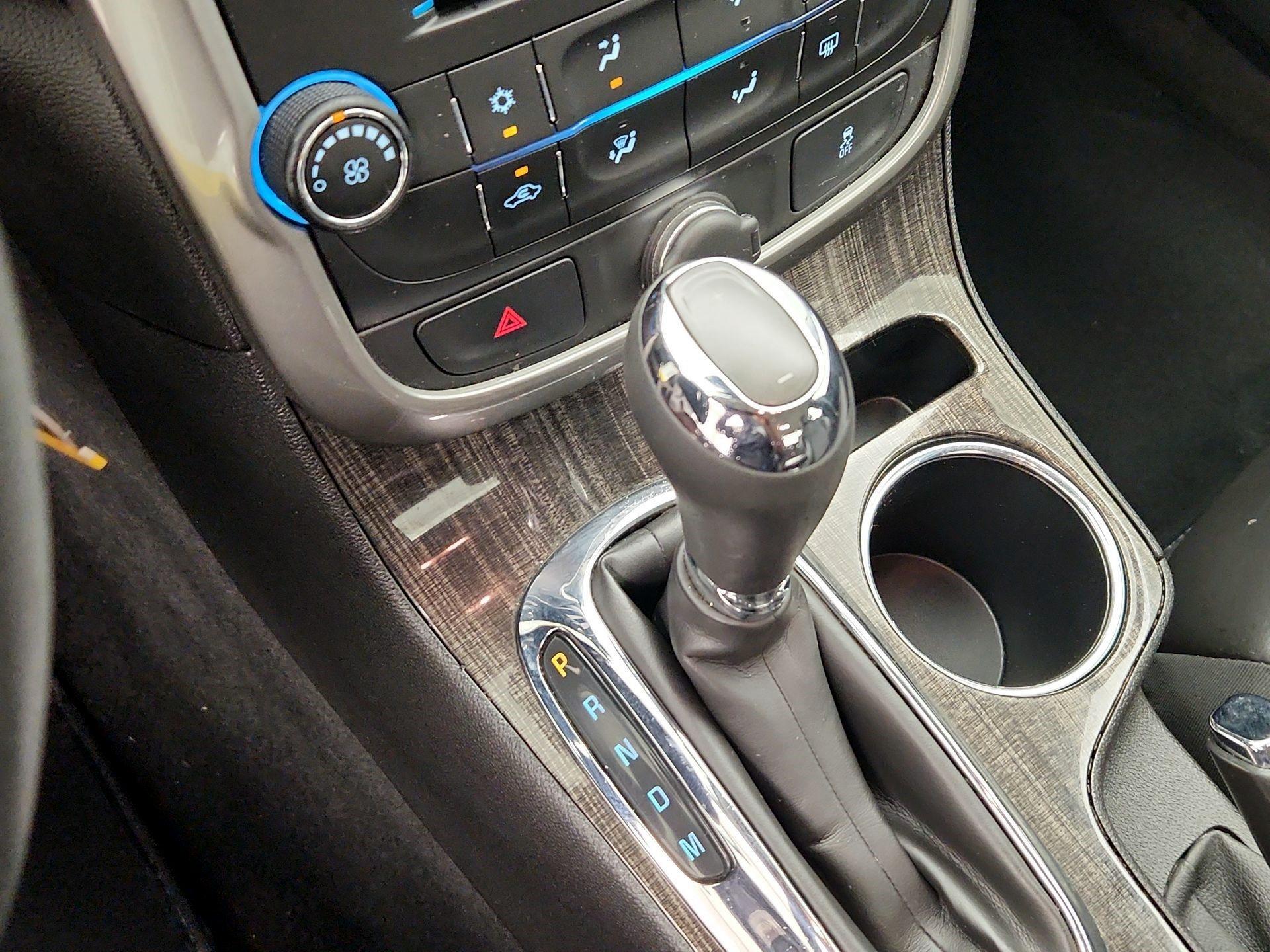 Thumbnail: 2016 Chevrolet Malibu - 17