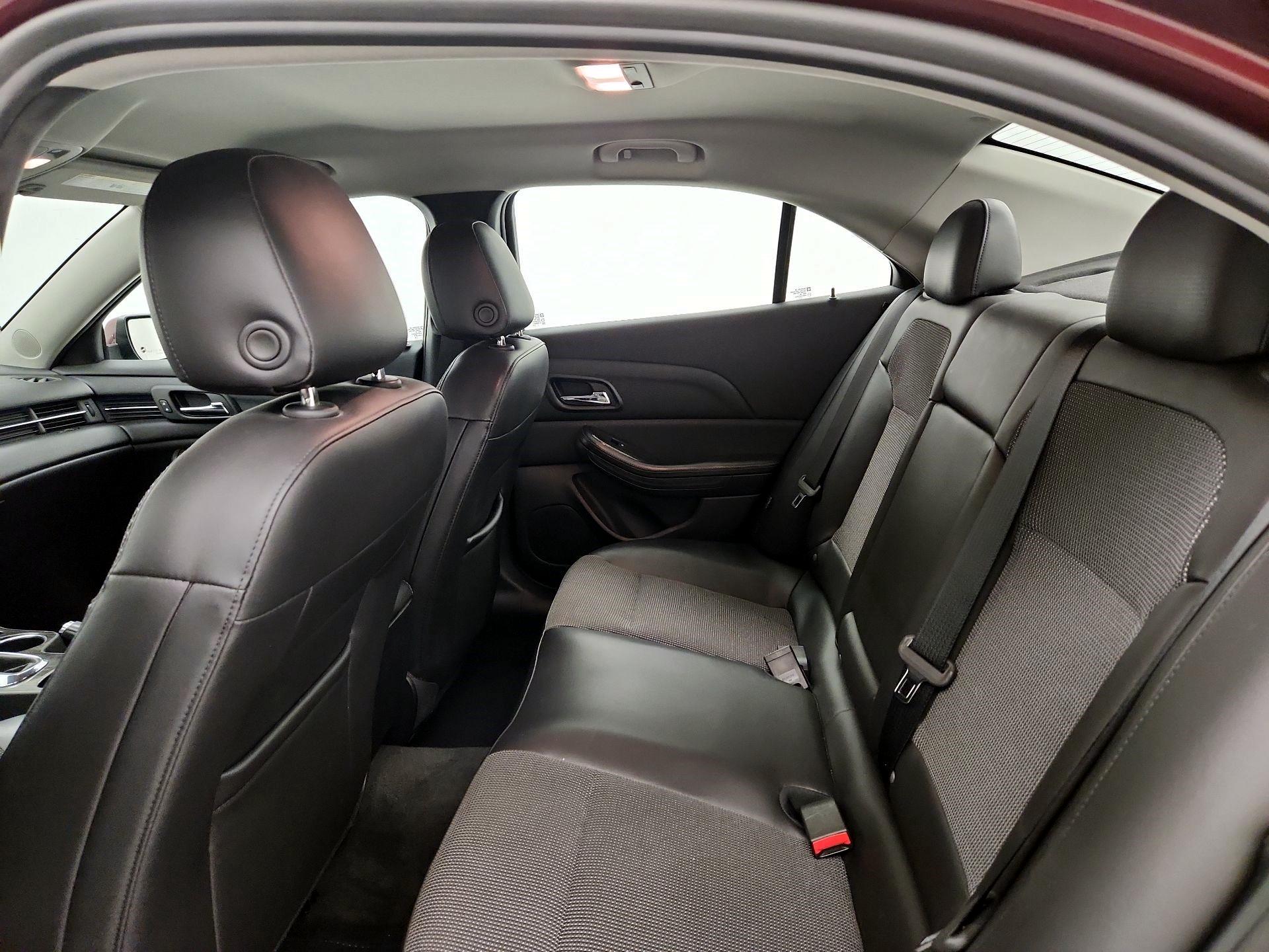 Thumbnail: 2016 Chevrolet Malibu - 19