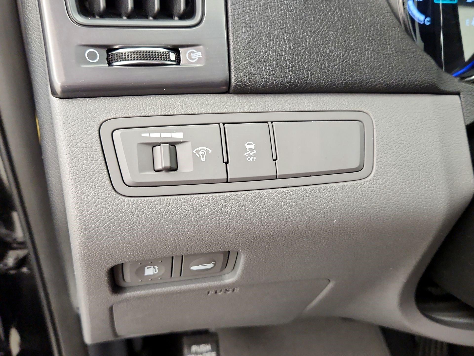 Thumbnail: 2014 Hyundai Sonata - 13