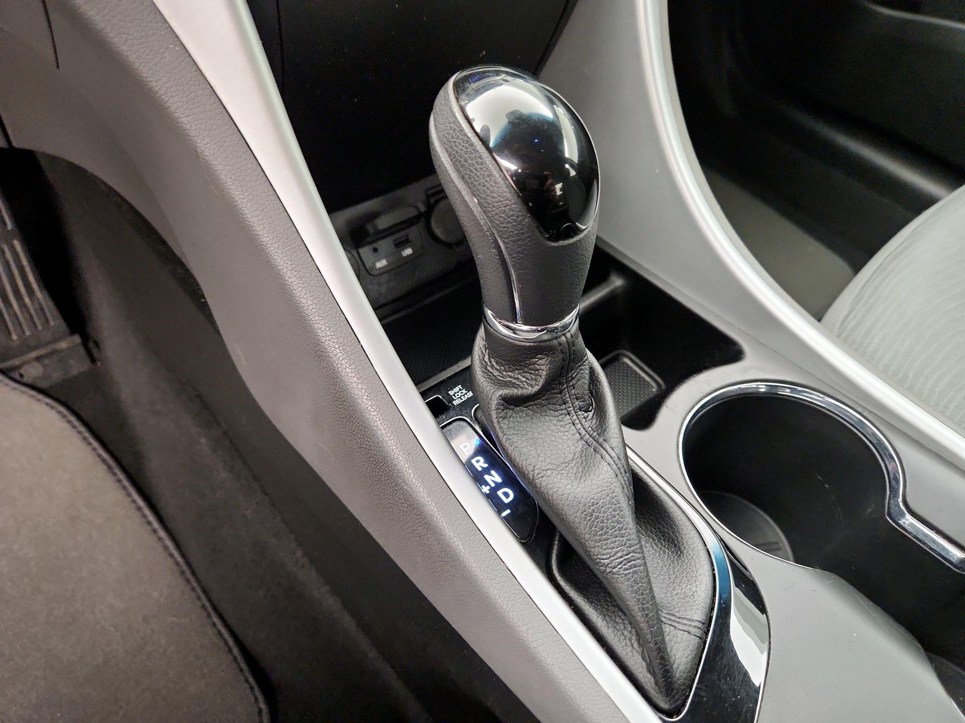 Thumbnail: 2014 Hyundai Sonata - 17