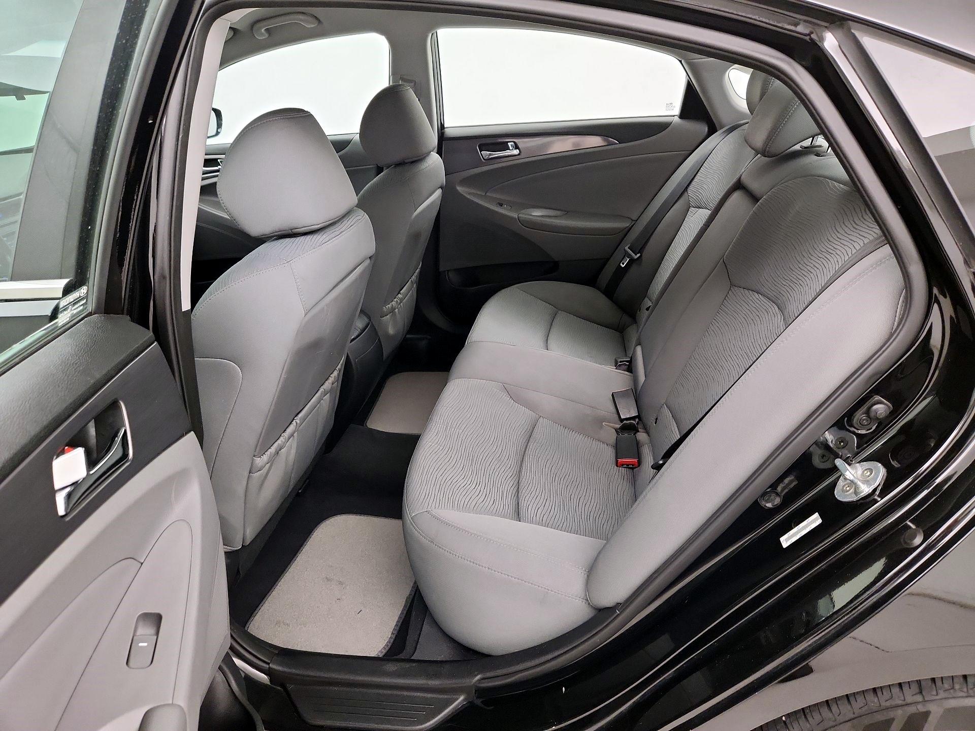 Thumbnail: 2014 Hyundai Sonata - 19