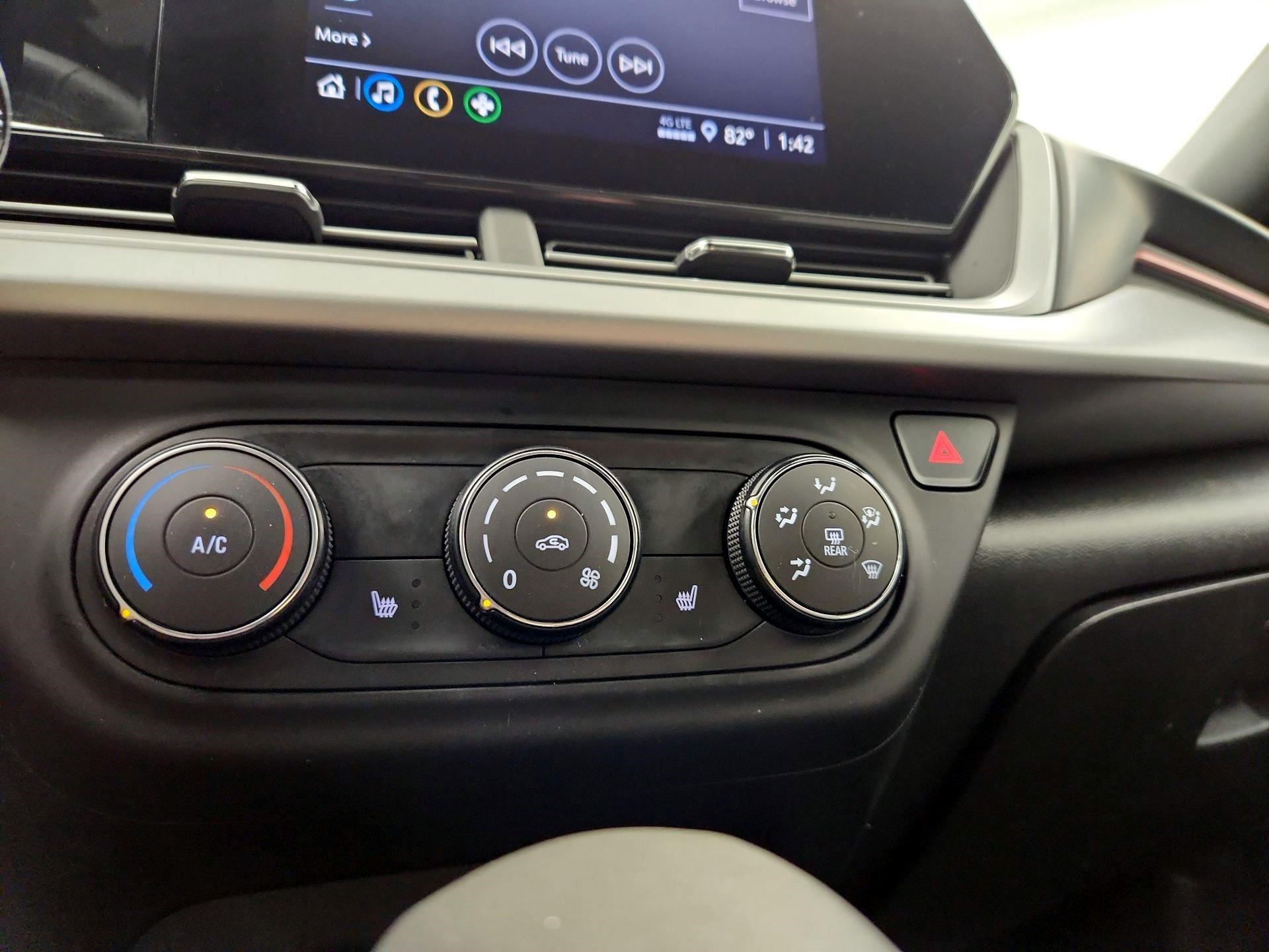 Thumbnail: 2024 Chevrolet Trax - 16