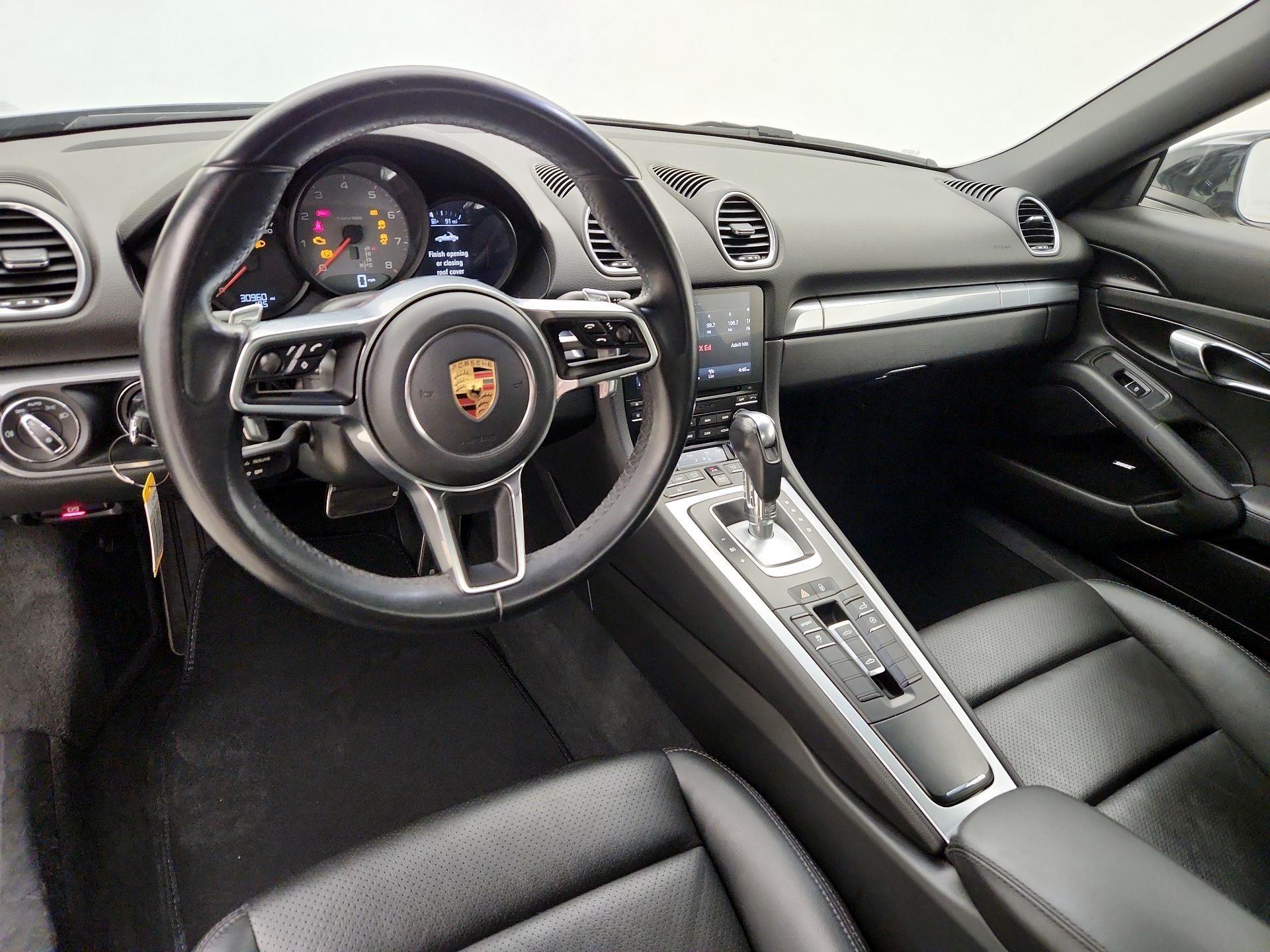 Thumbnail: 2017 Porsche 718 Boxster - 9