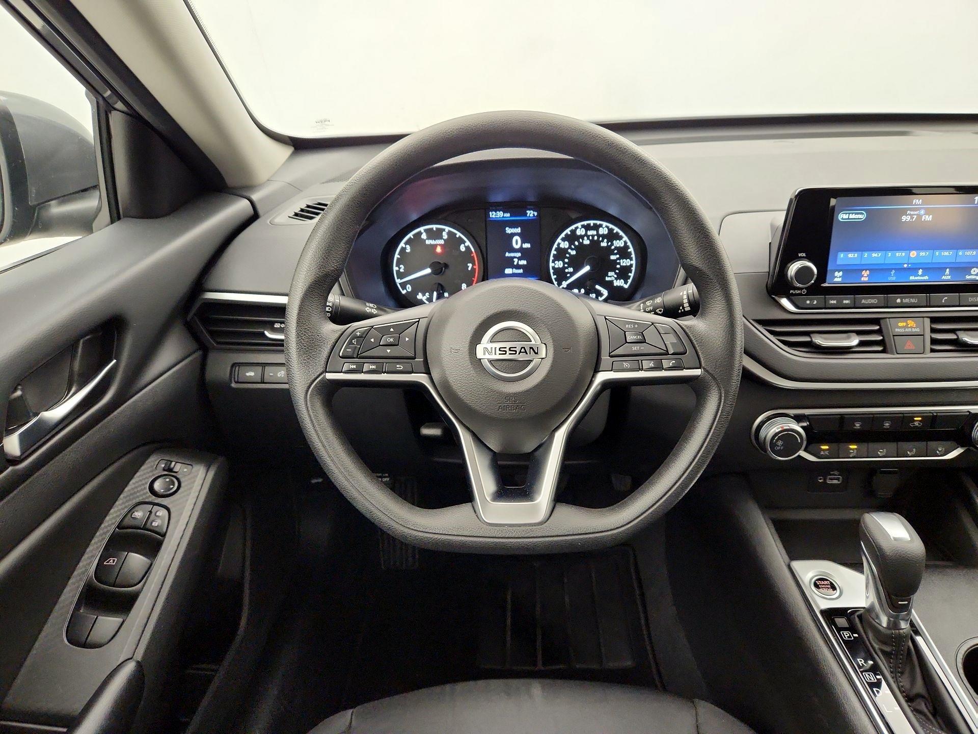 Thumbnail: 2022 Nissan Altima - 10