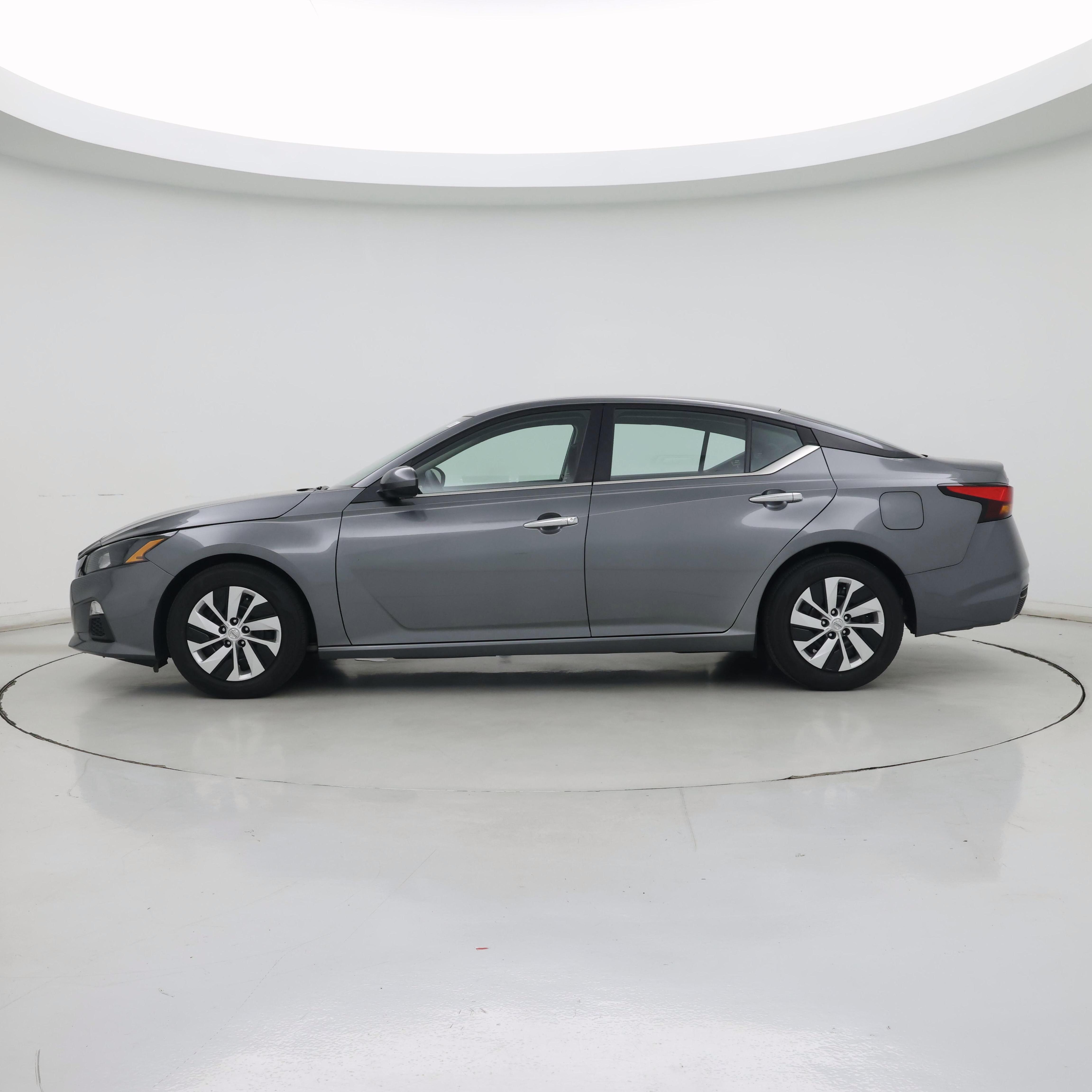 Thumbnail: 2022 Nissan Altima - 3