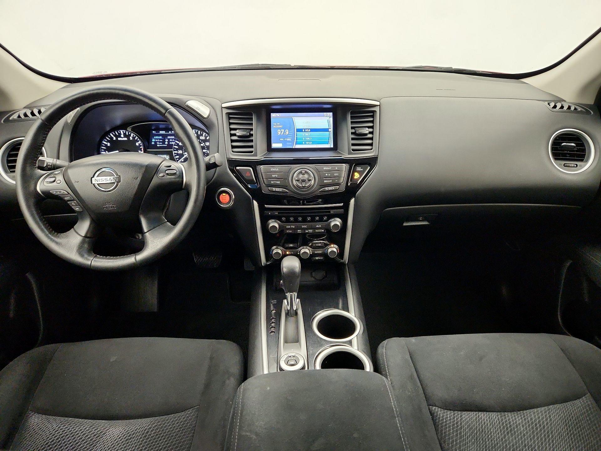 Thumbnail: 2015 Nissan Pathfinder - 9