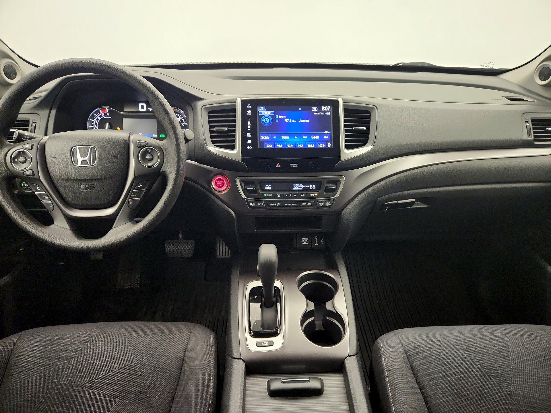 Thumbnail: 2018 Honda Pilot - 9