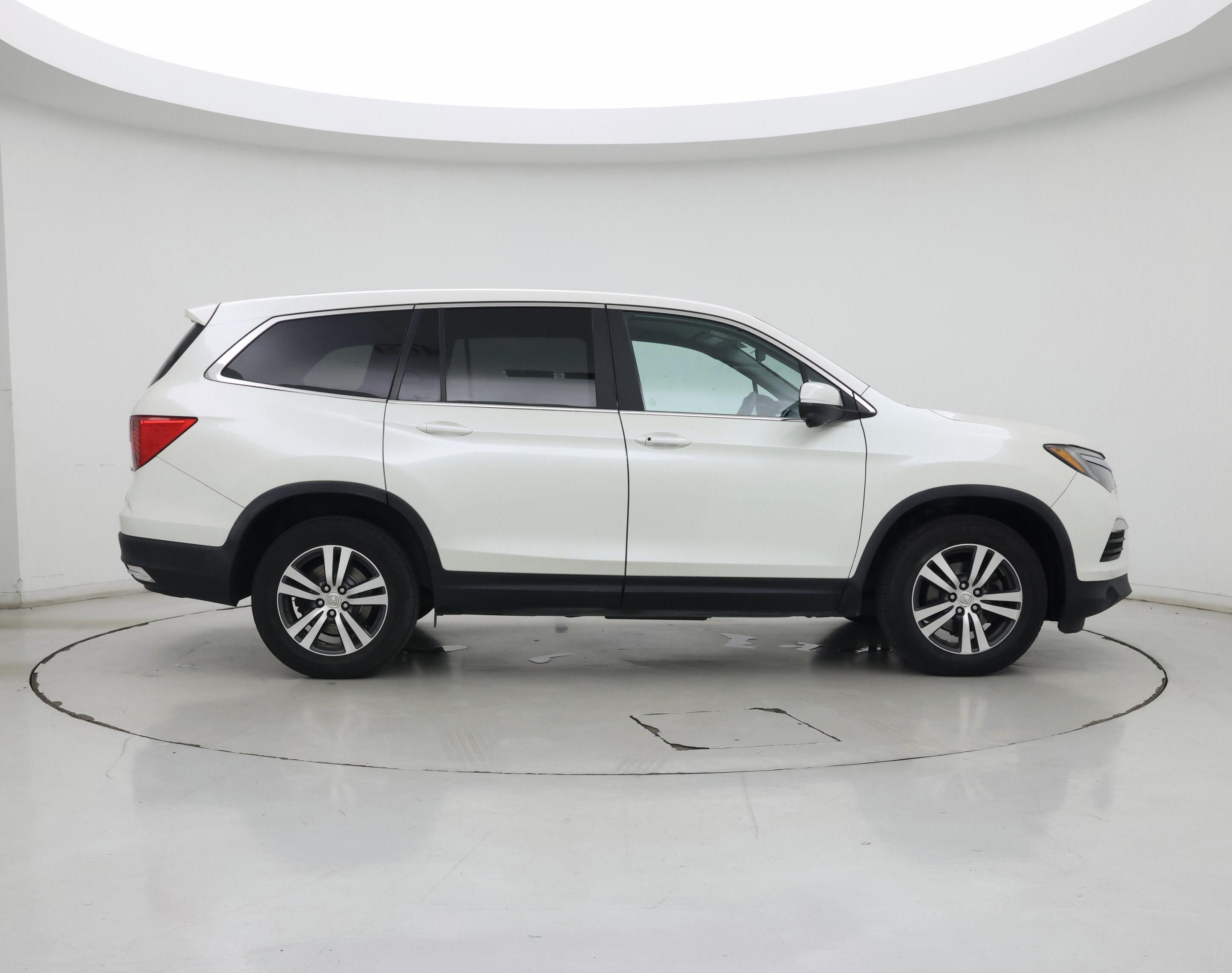 Thumbnail: 2018 Honda Pilot - 7