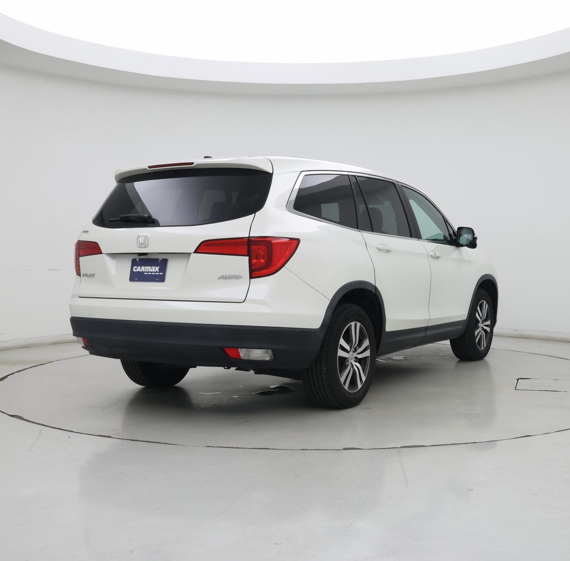 Thumbnail: 2018 Honda Pilot - 8