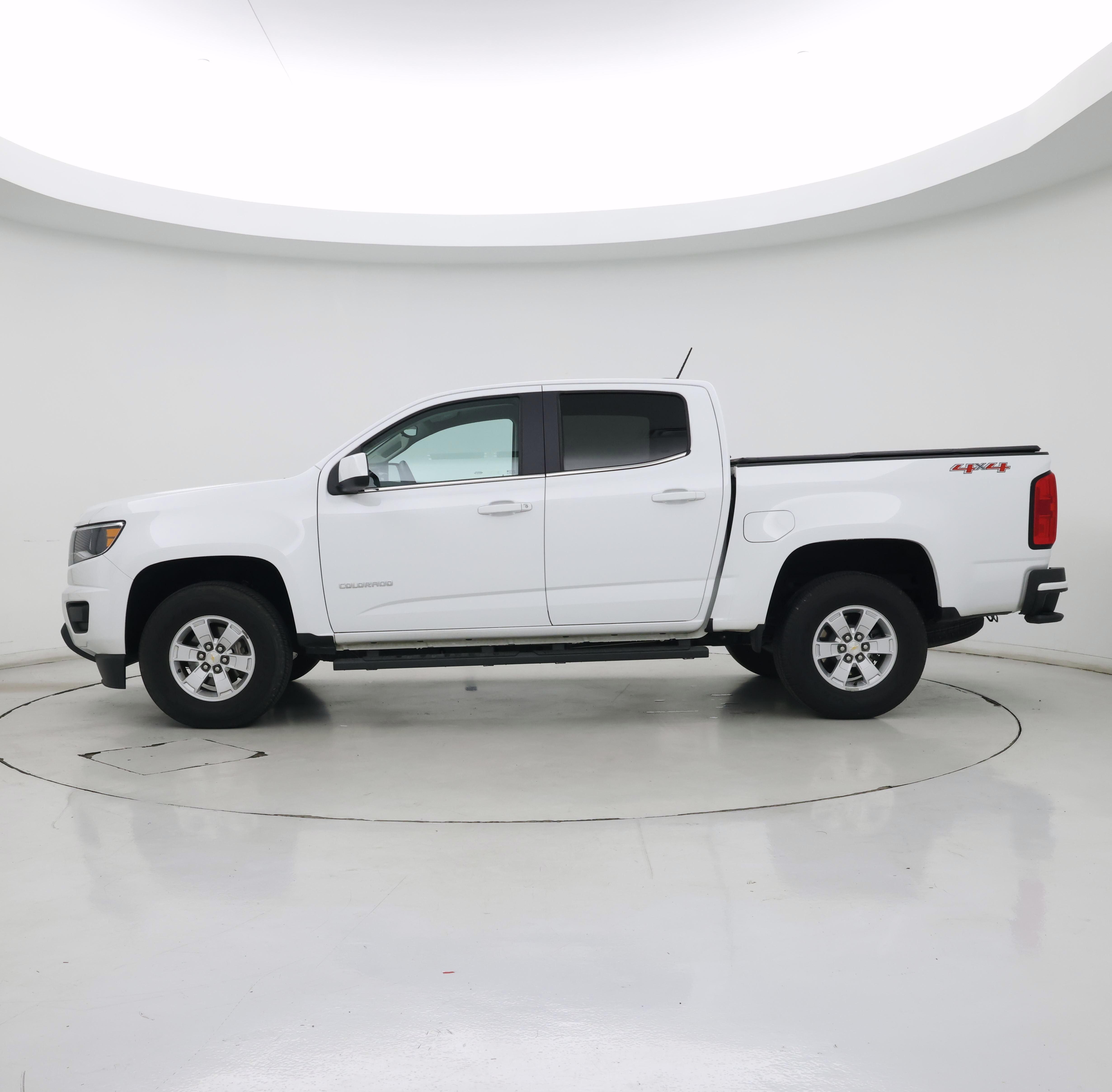 Thumbnail: 2020 Chevrolet Colorado - 3